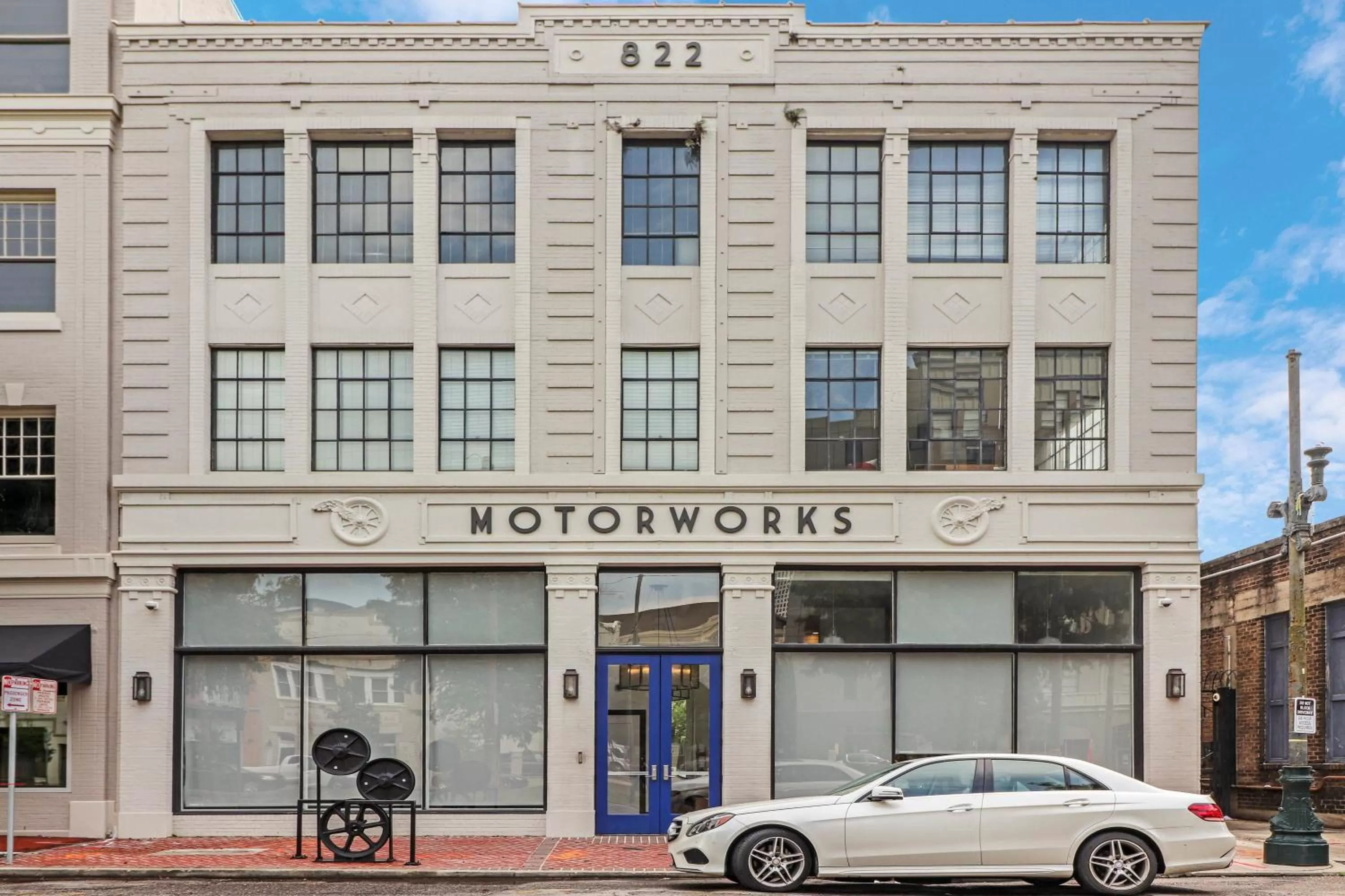 Facade/entrance in Roami at Motorworks