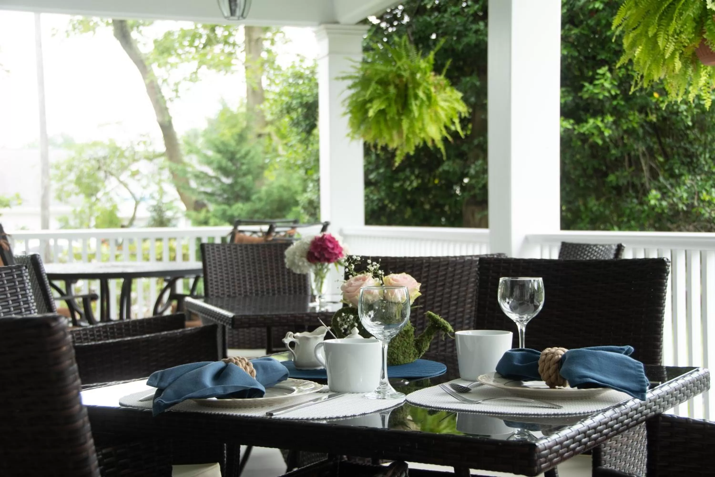 Restaurant/Places to Eat in The Ocean Bay House