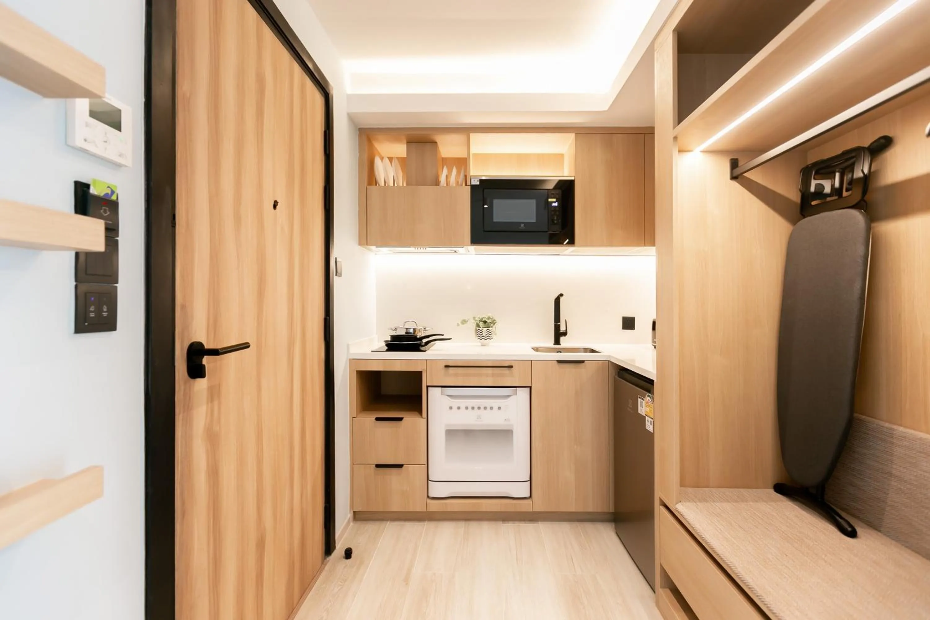 Kitchen or kitchenette in The SACHA Apart-Hotel Thonglor