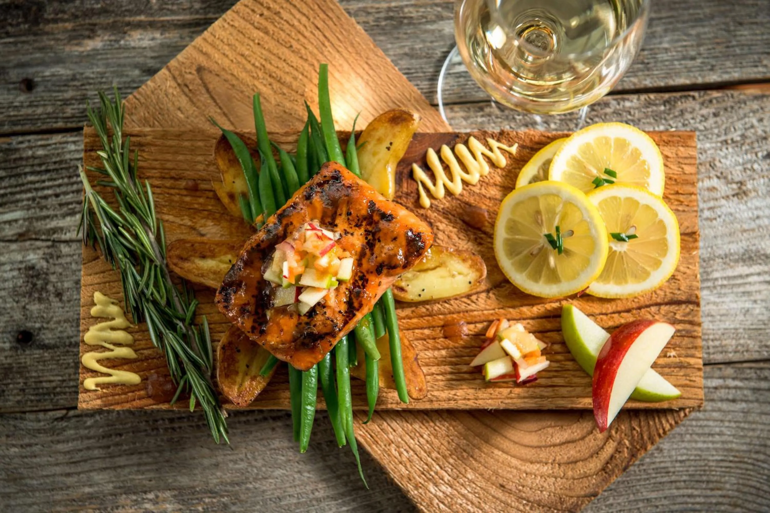 Dining area in Hilton Vancouver Washington