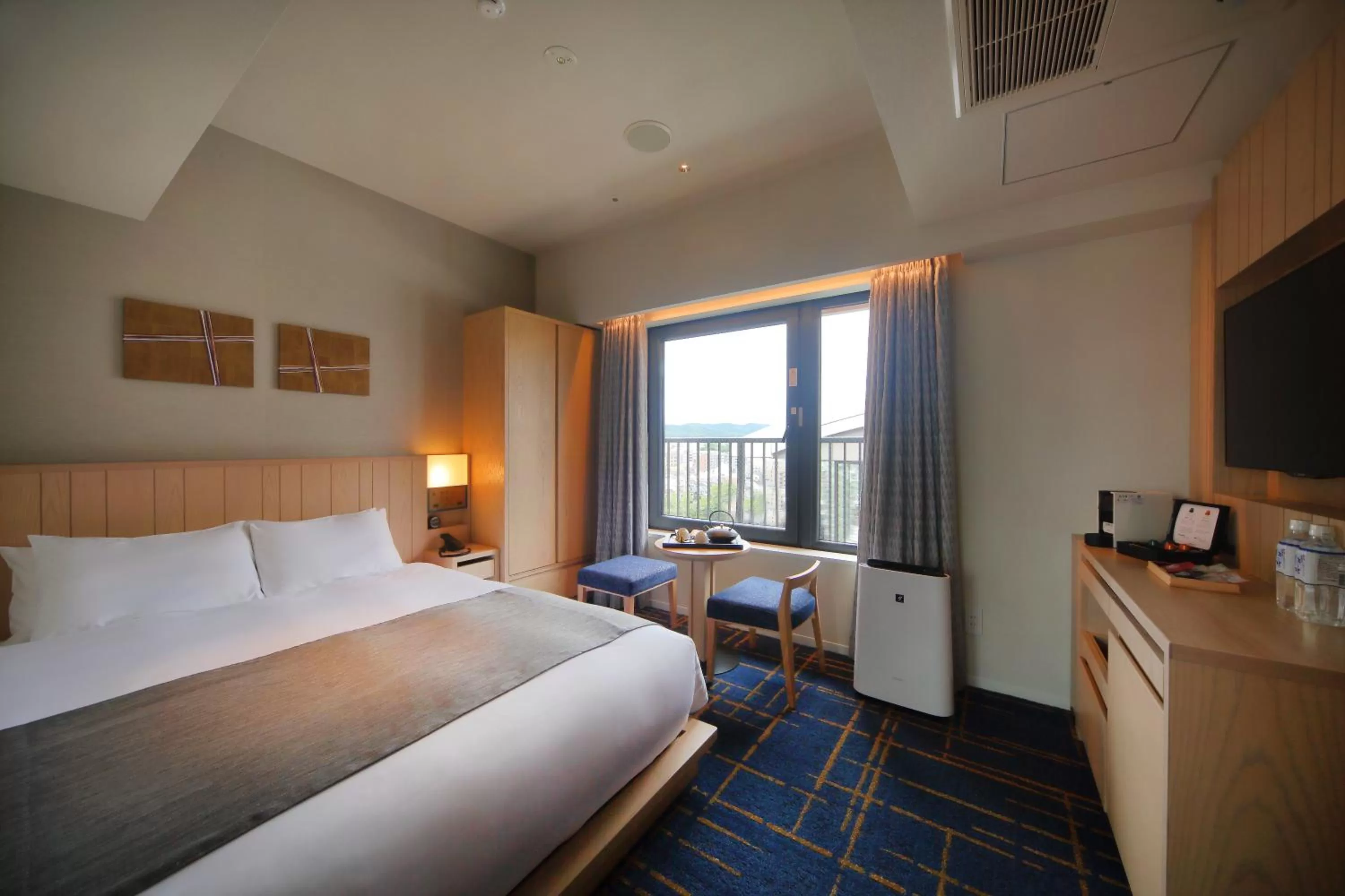 Photo of the whole room, Bed in SH by the square hotel Kyoto Kiyamachi
