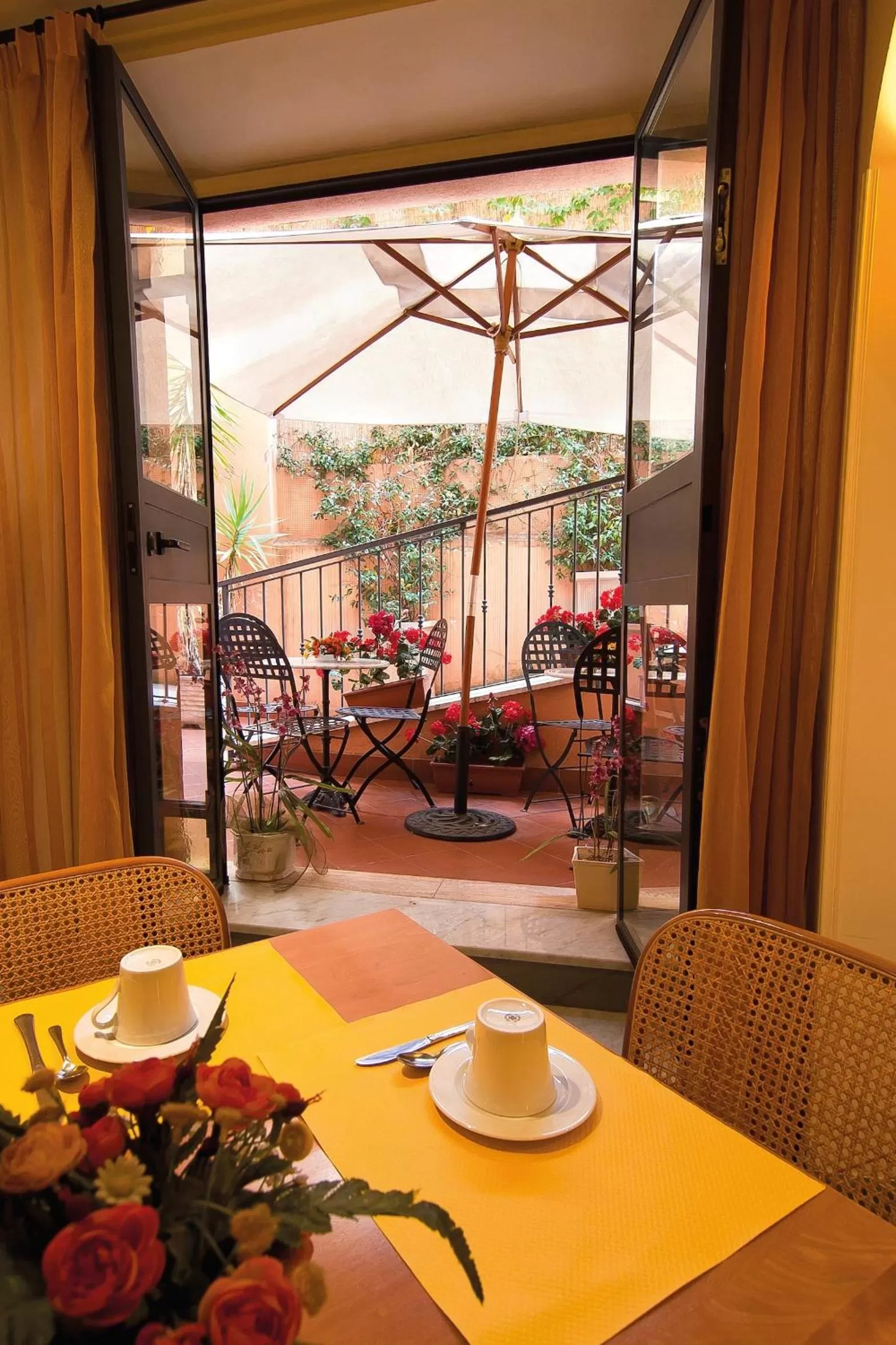 Restaurant/places to eat in Hotel Novecento