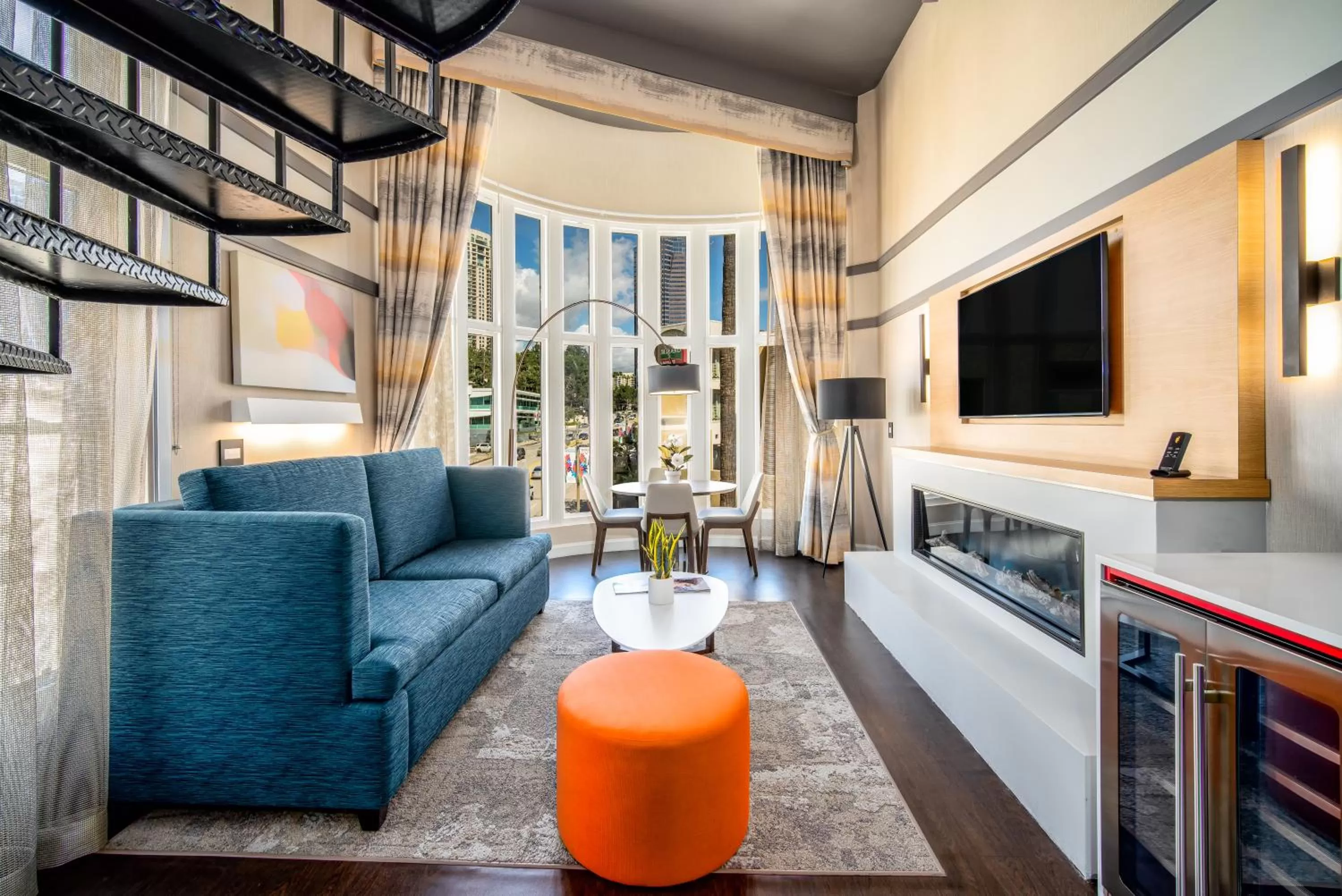 Living room in Century Park Hotel LA