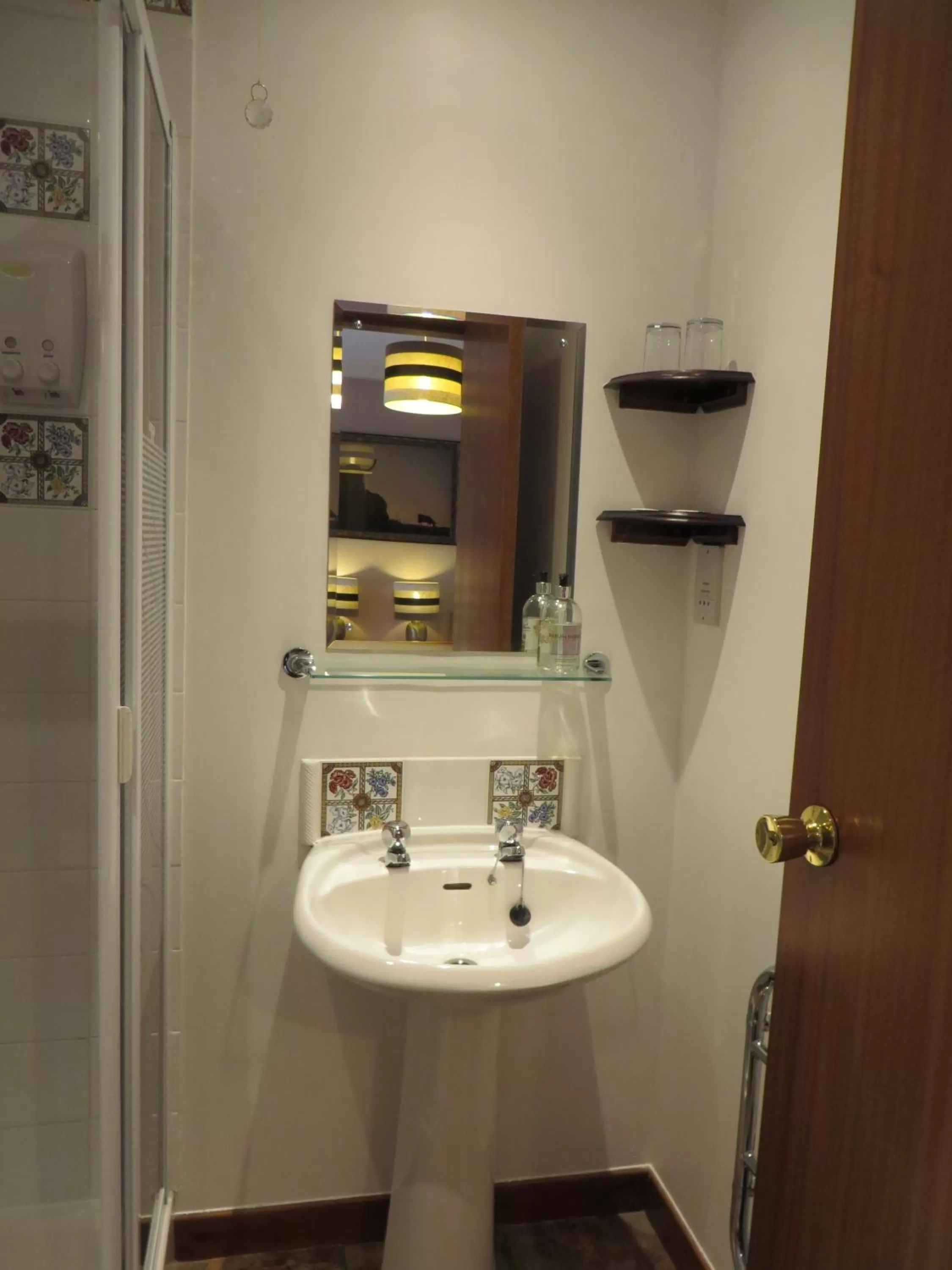 Shower in Eriskay B&B and Aviemore Glamping