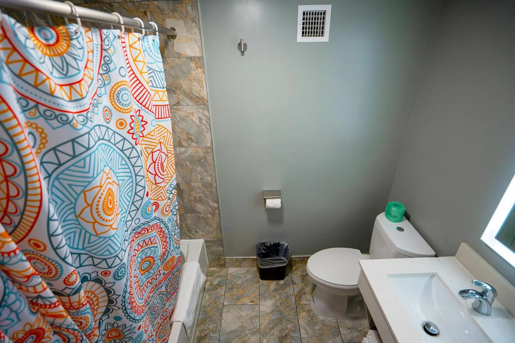 Bathroom in Philly Inn & Suites