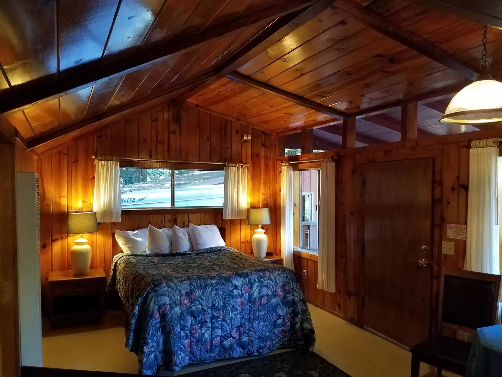 Bed in Fern River Resort