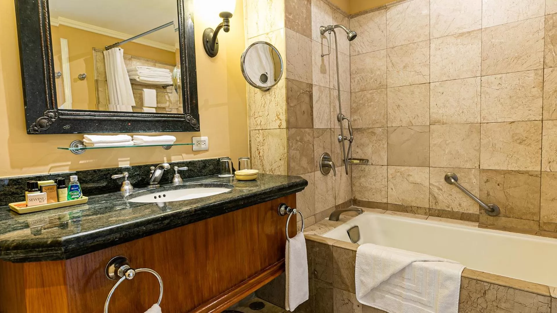 Bathroom in Pierre Mundo Imperial Riviera Diamante Acapulco