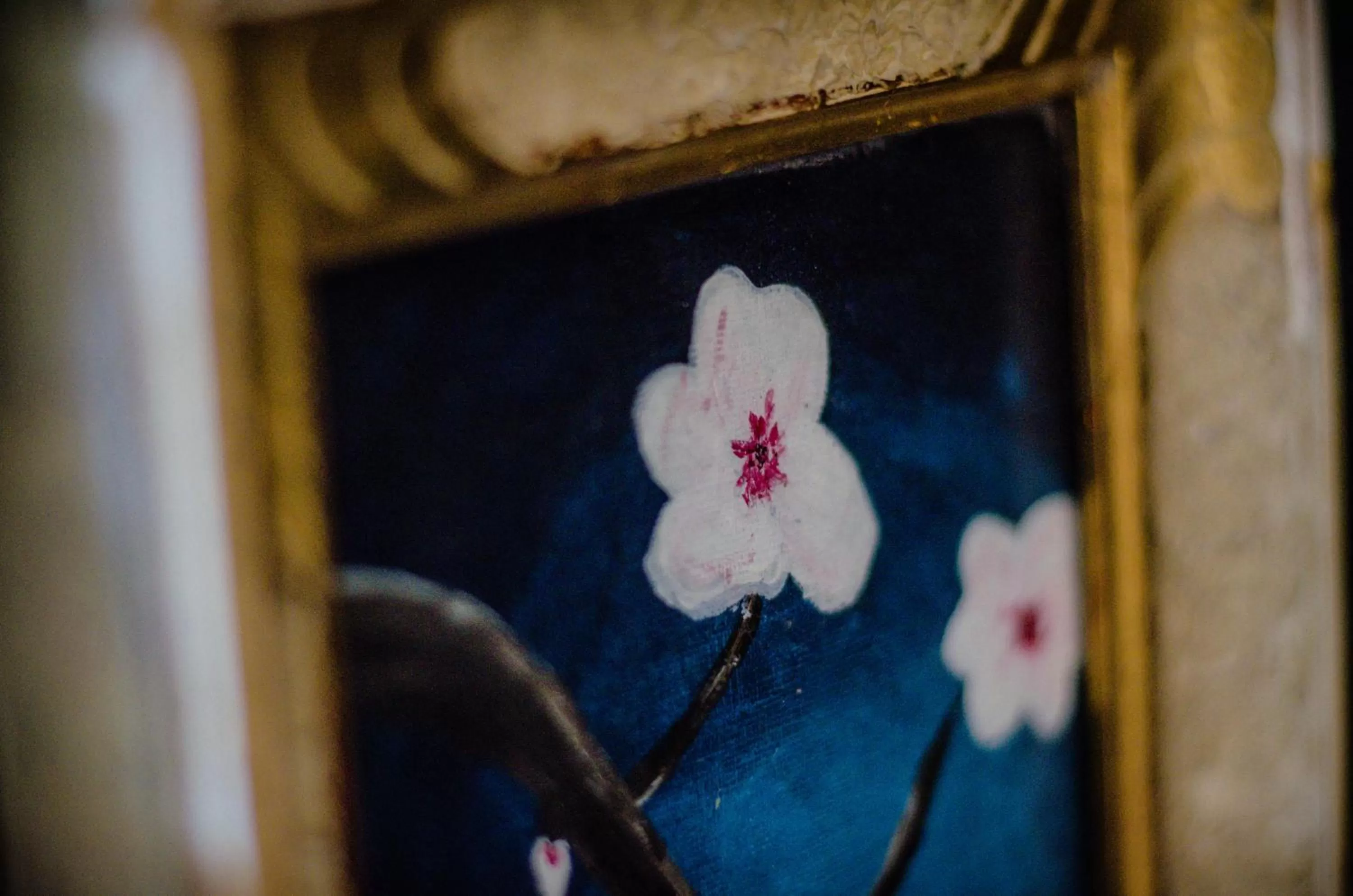 Decorative detail in The White Queen B&B