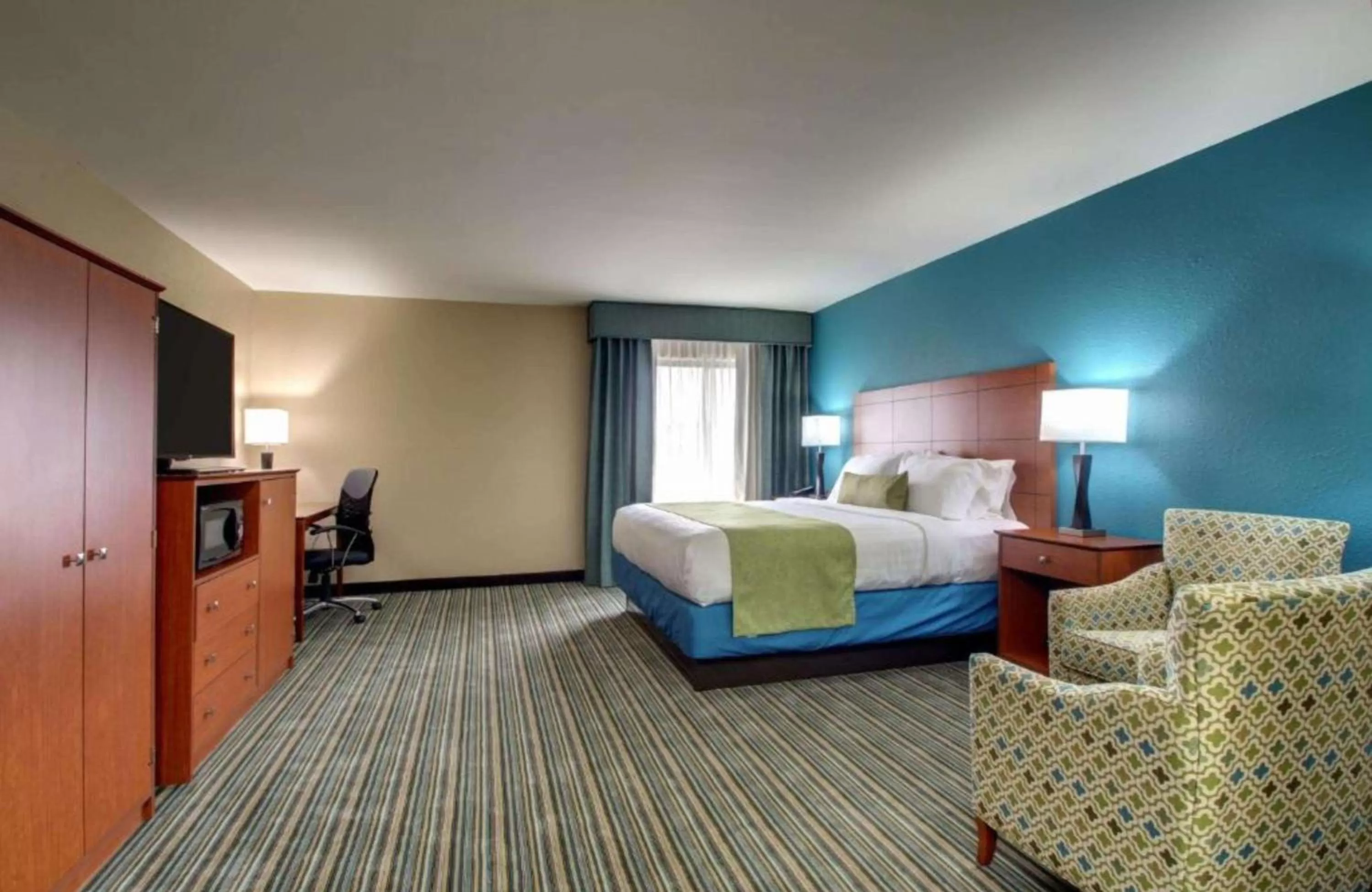 Bedroom, Bed in Best Western Eagles Inn