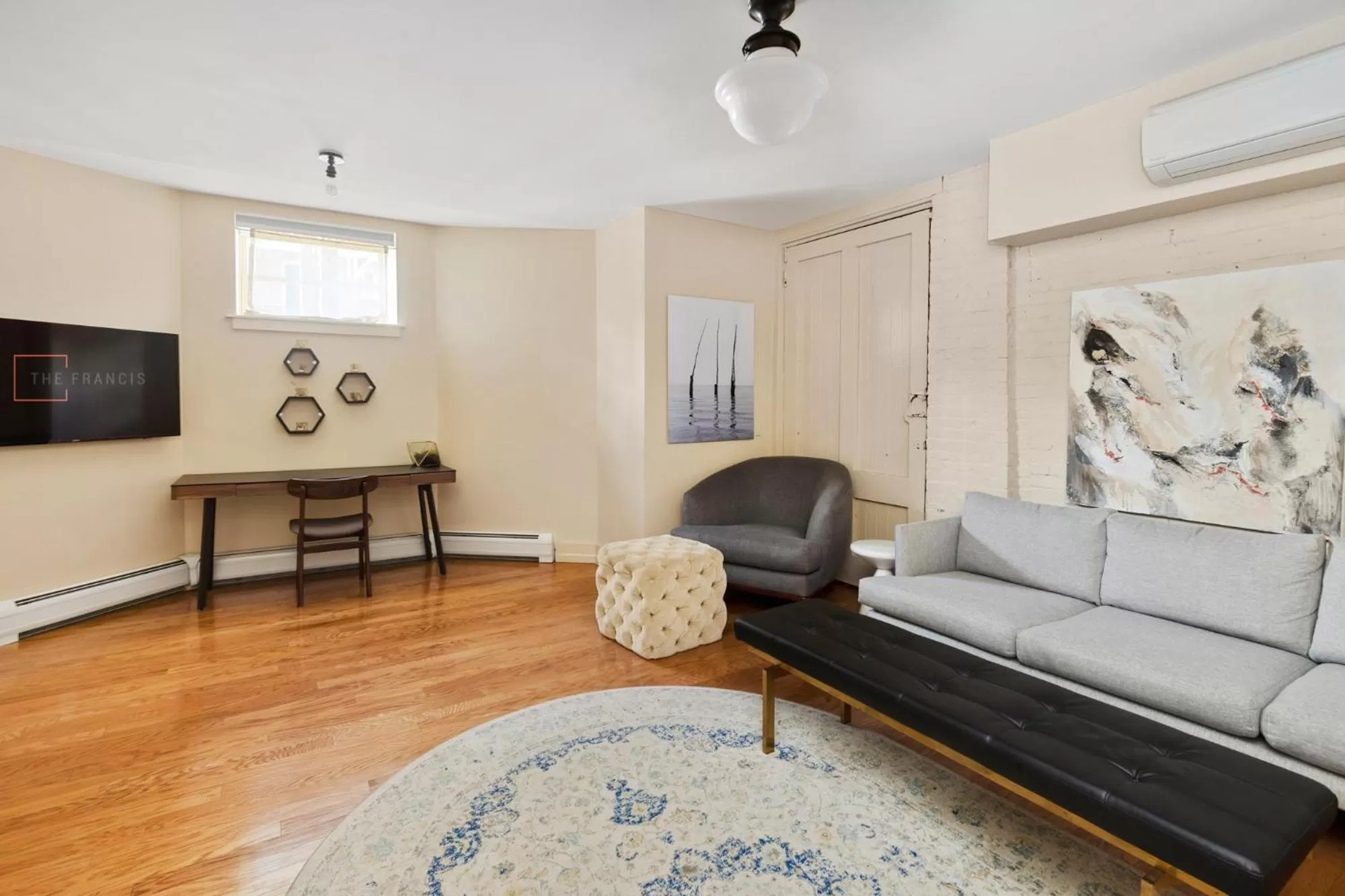 Living room in The Francis Hotel