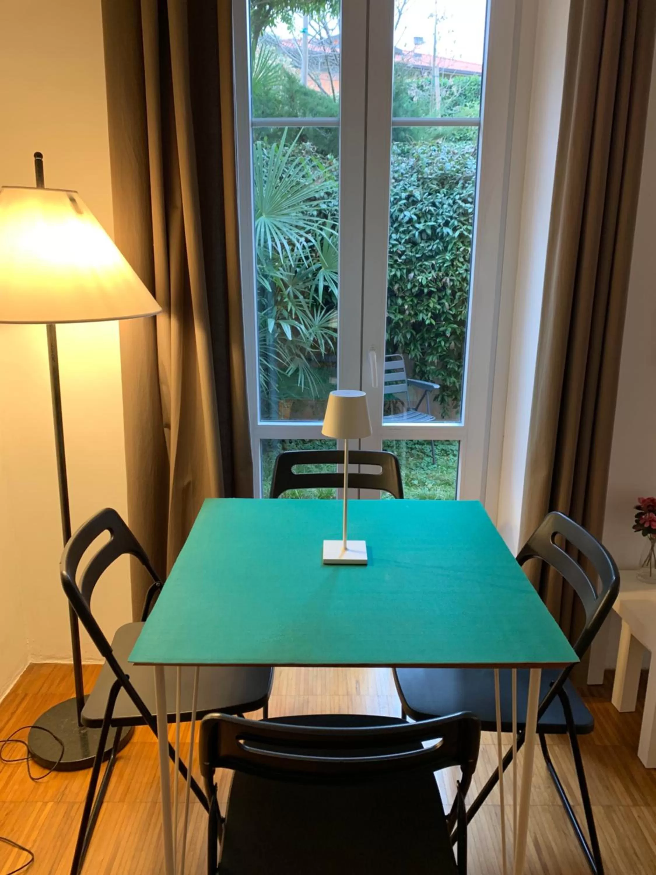 Dining area in CASABELLA-LAGO MAGGIORE