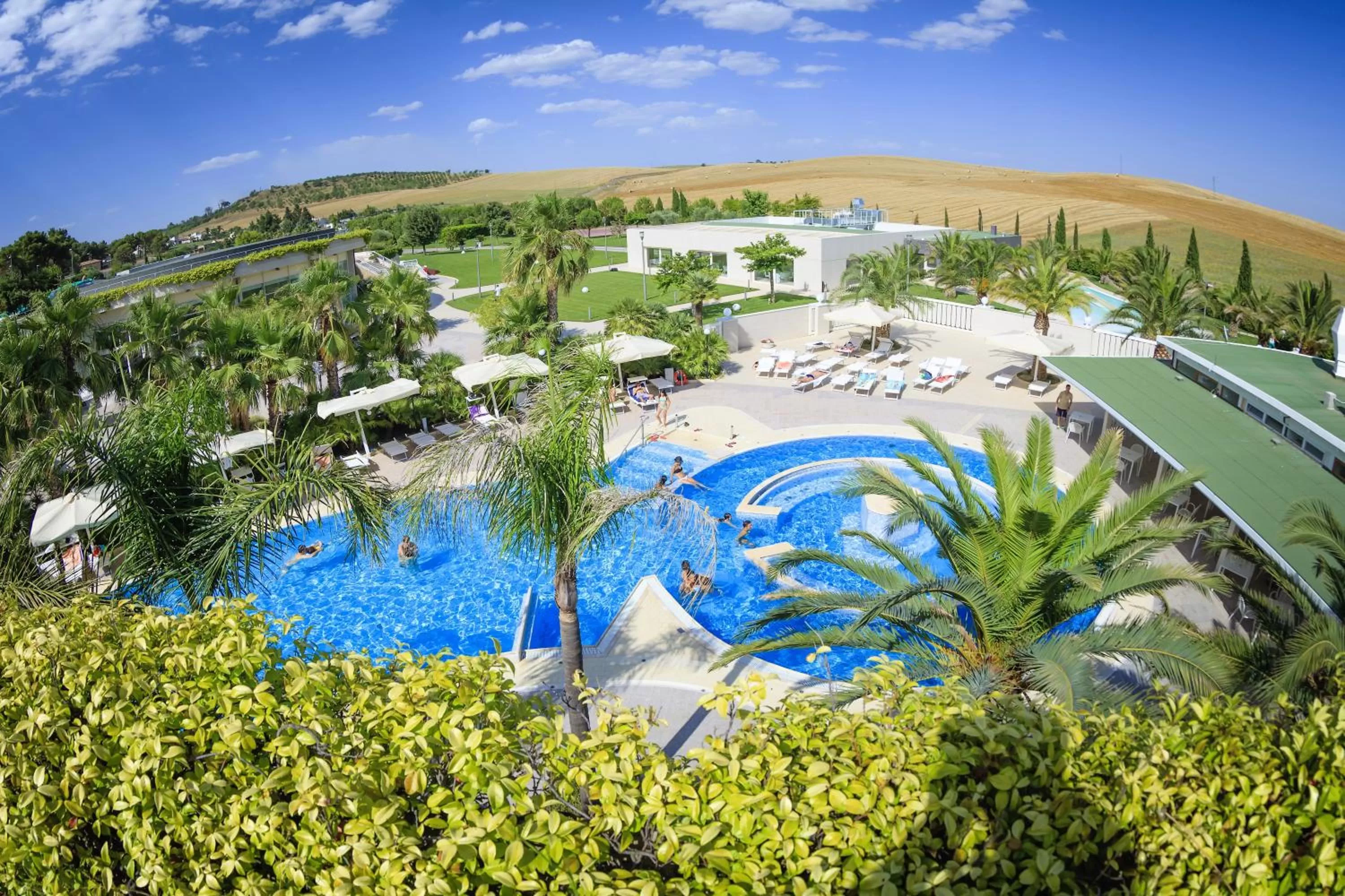 Restaurant/places to eat in UNA HOTELS MH Matera