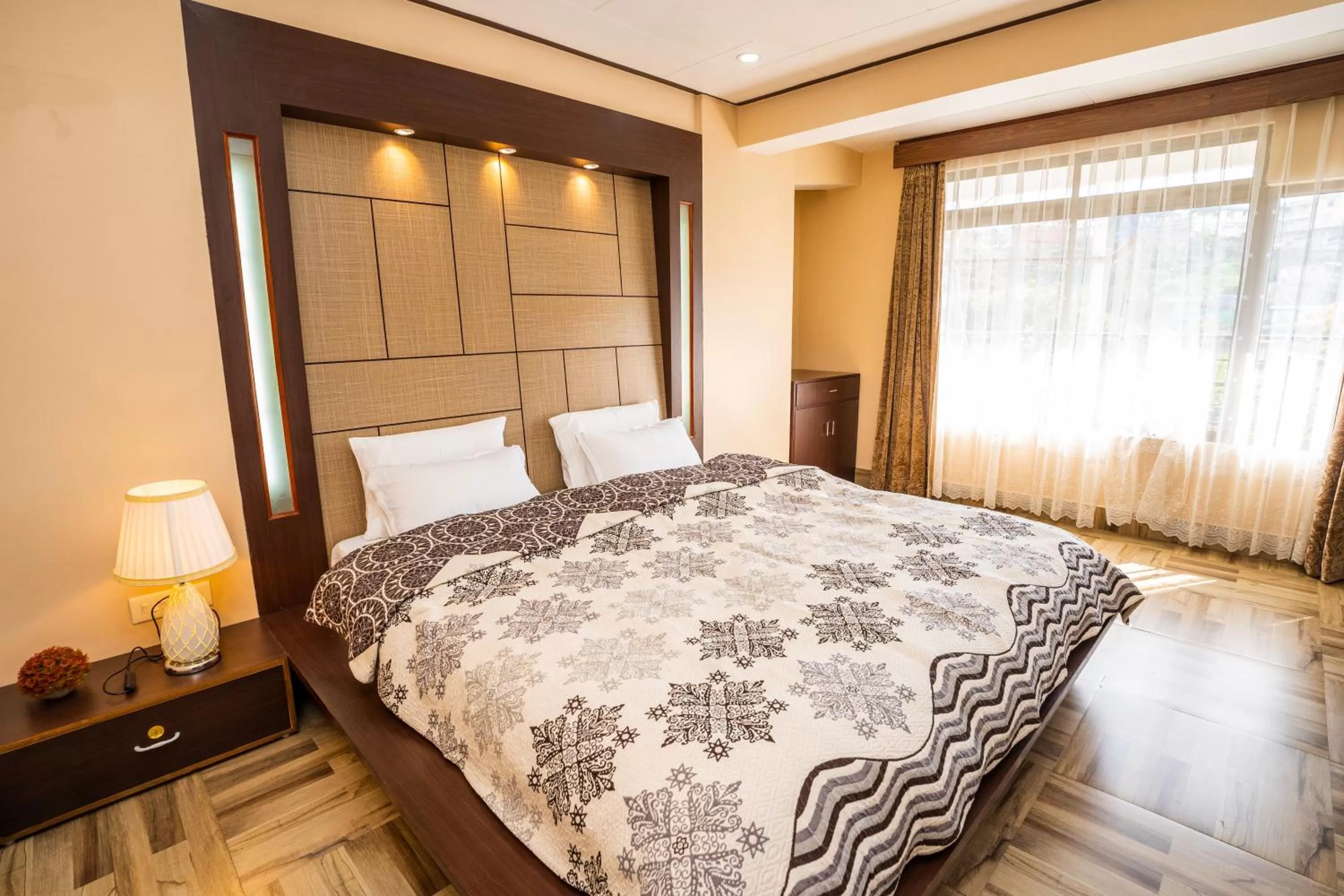 East Land Bed & Breakfast