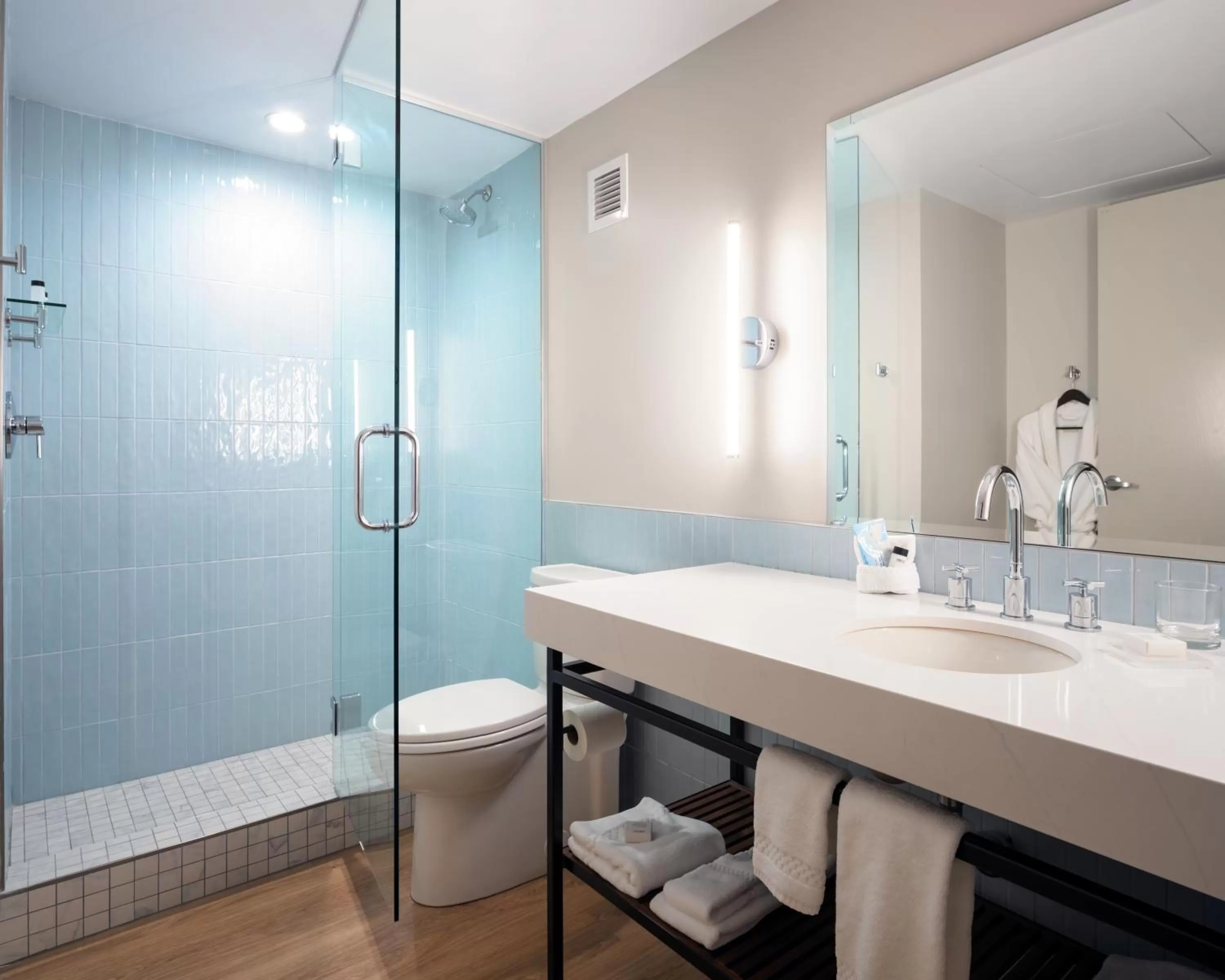 Shower in Delamar Traverse City