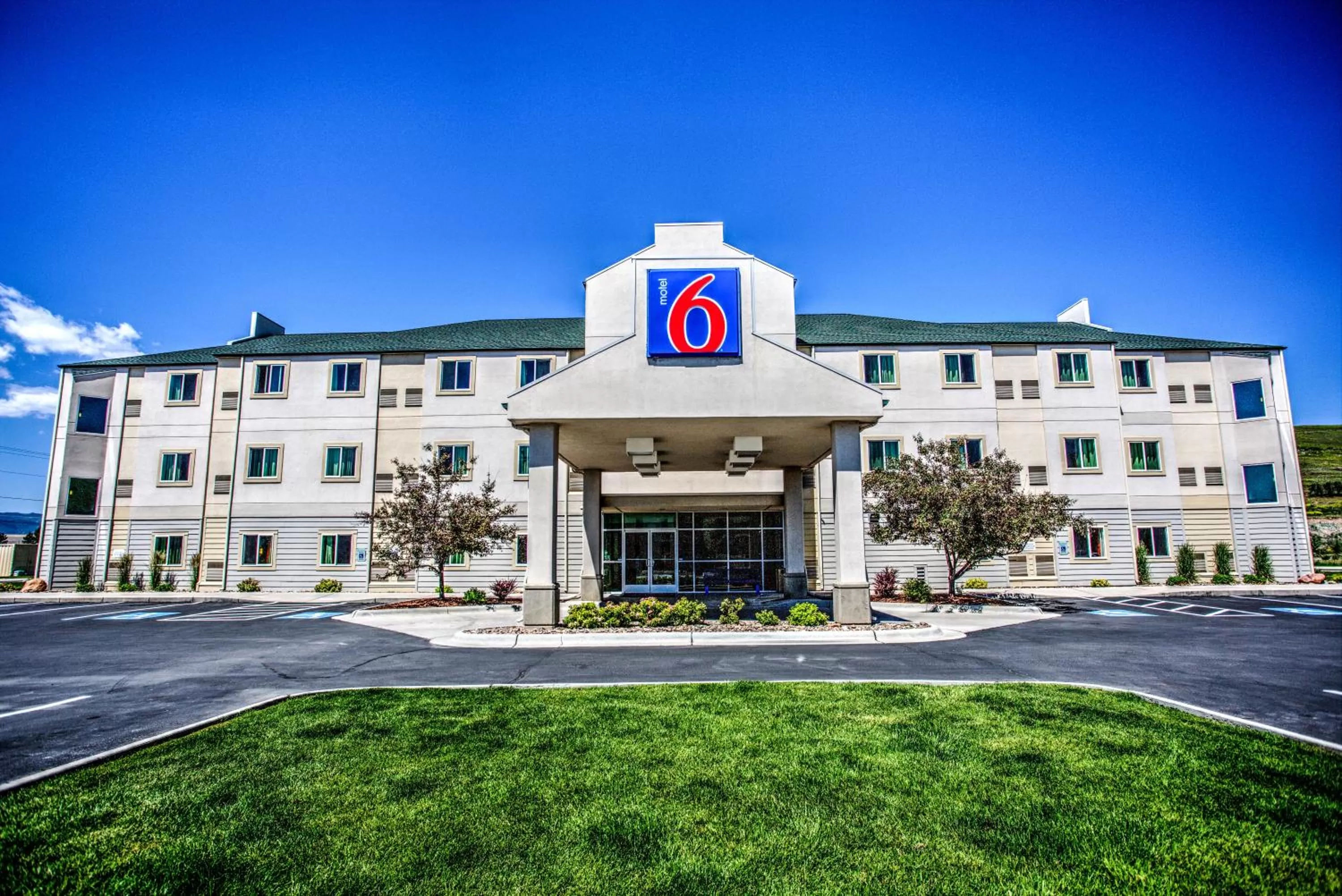 Property building in Motel 6-Missoula, MT