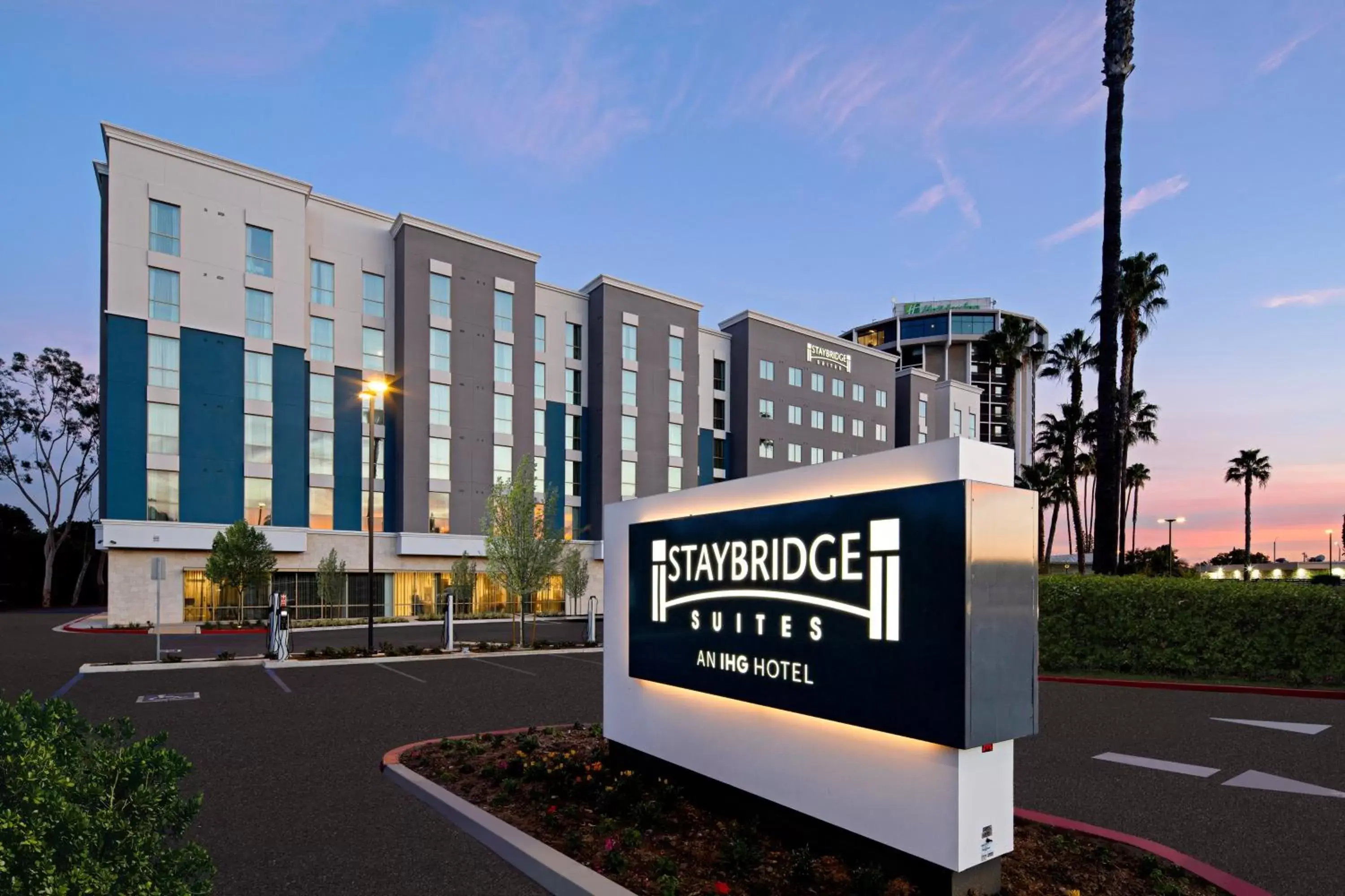 Staybridge Suites - Long Beach Airport by IHG Staybridge Suites - Long Beach Airport by IHG