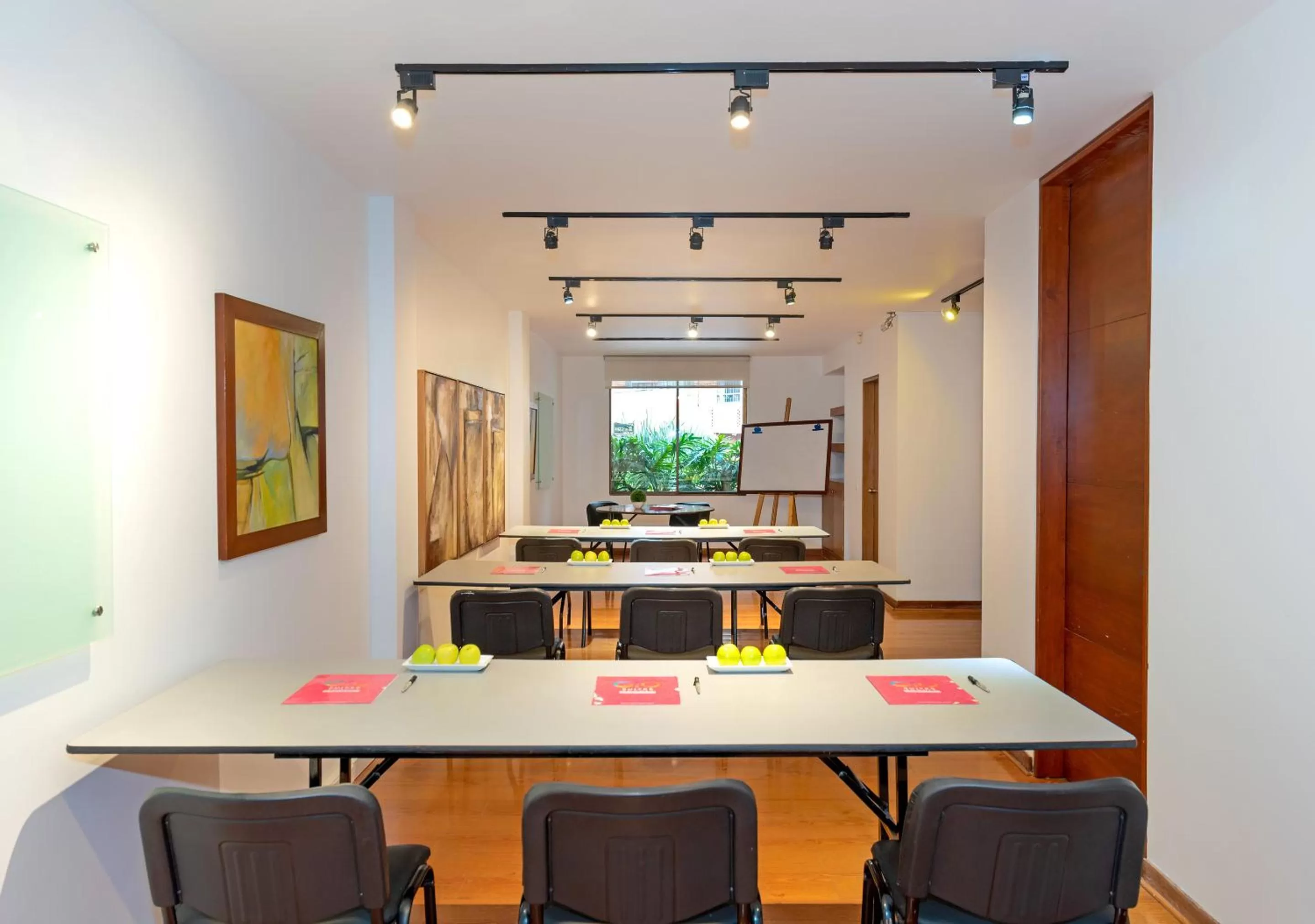 Restaurant/places to eat in GIO Suites Parque 93 Bogotá