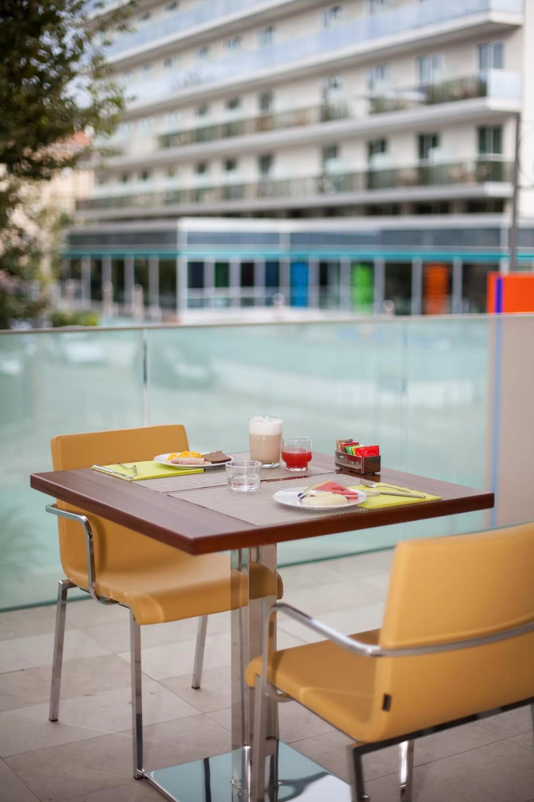 Restaurant/places to eat in Hotel Aria