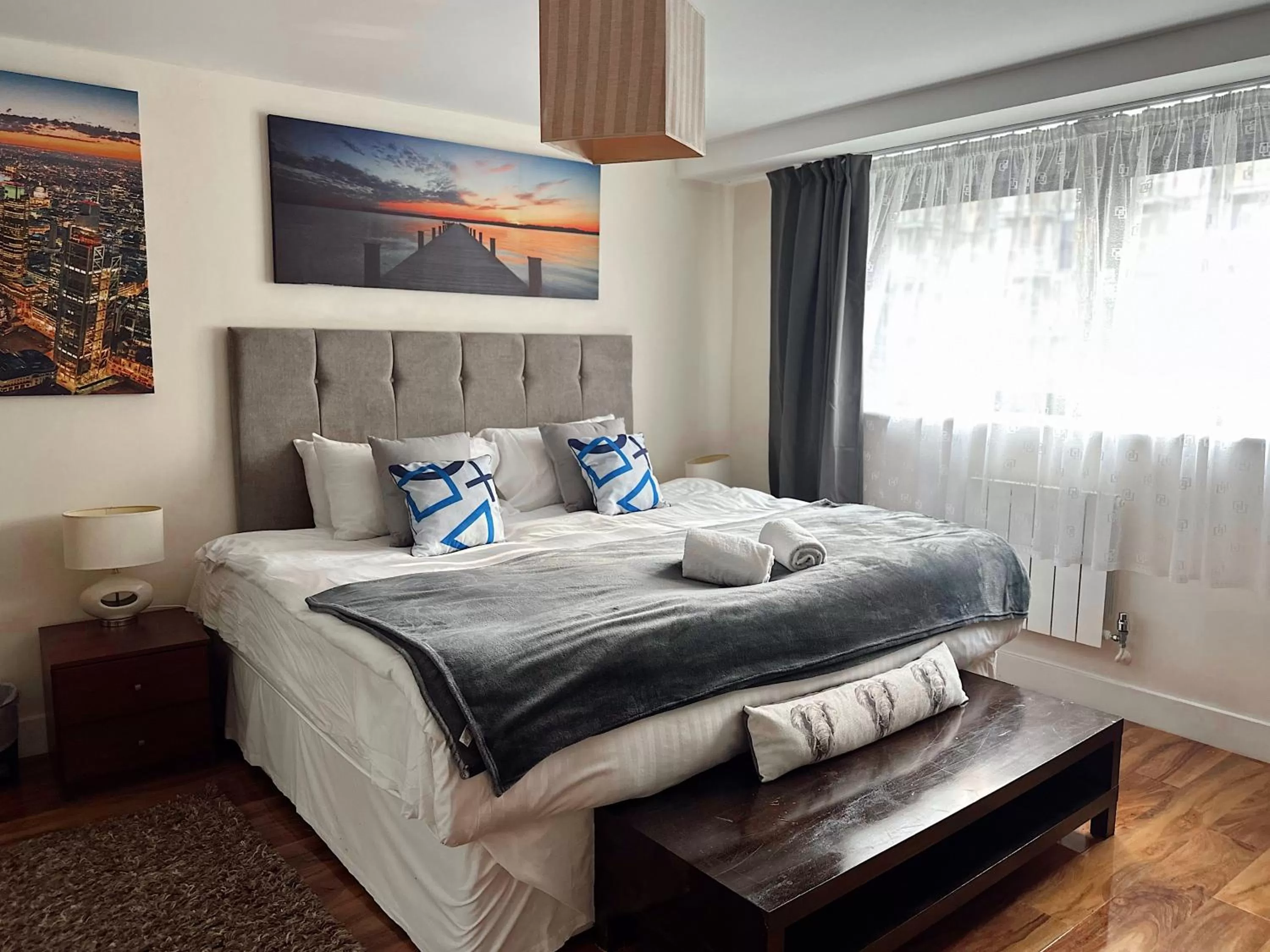 Bed in Canary Wharf - Luxury Apartments