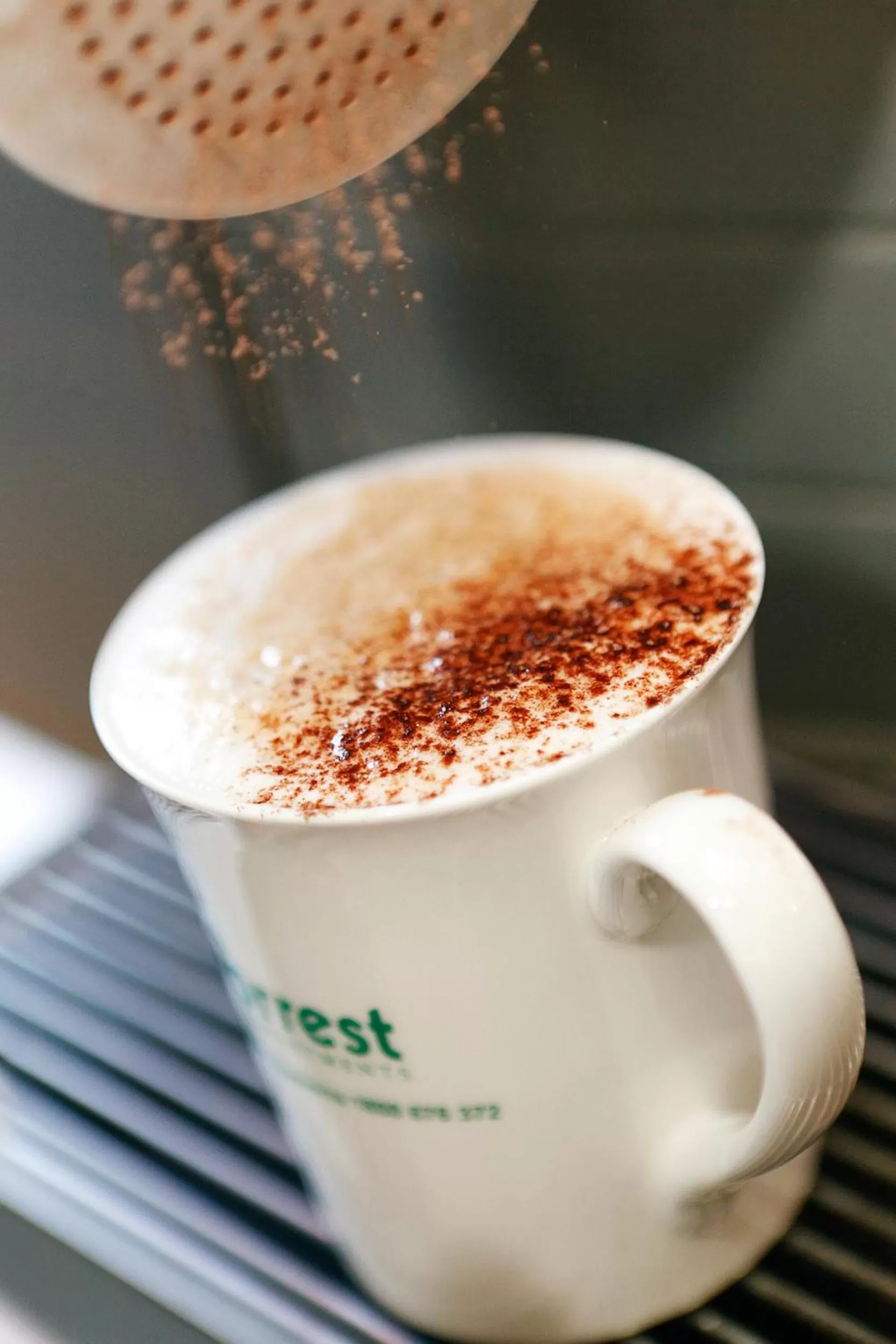 Food and drinks in Forrest Hotel & Apartments