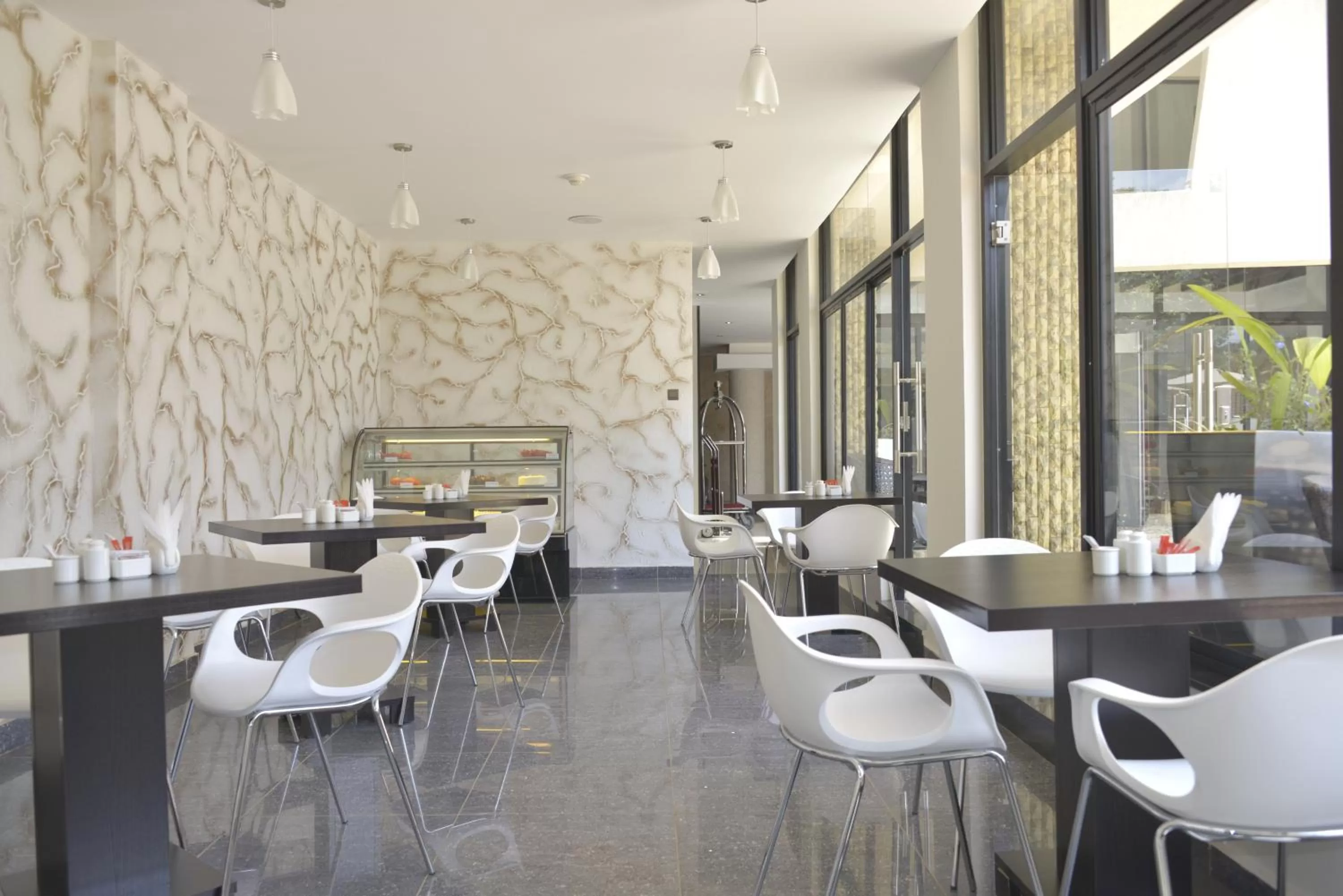 Dining area in La Maison Royale