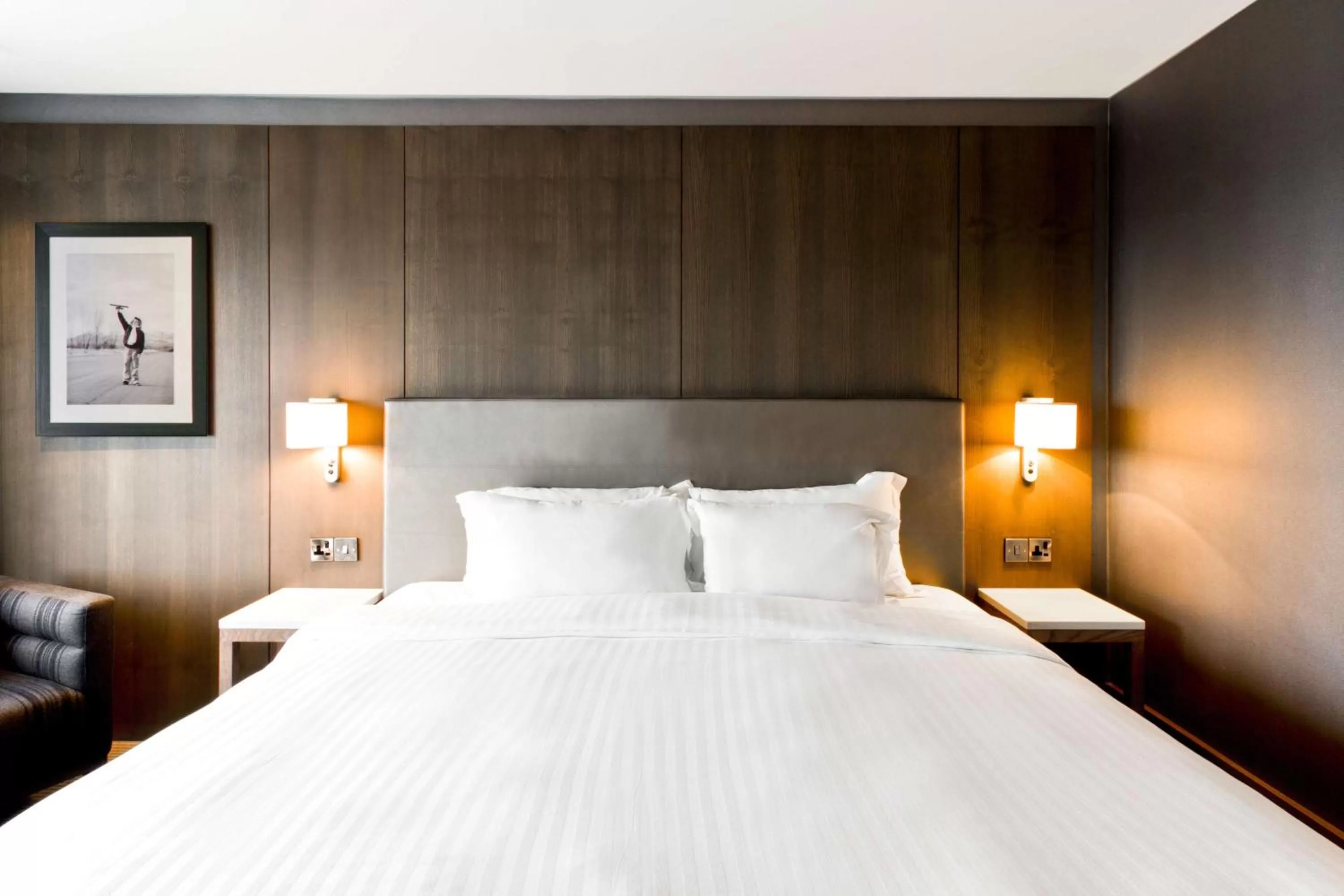 Bed in Radisson Blu Manchester Airport