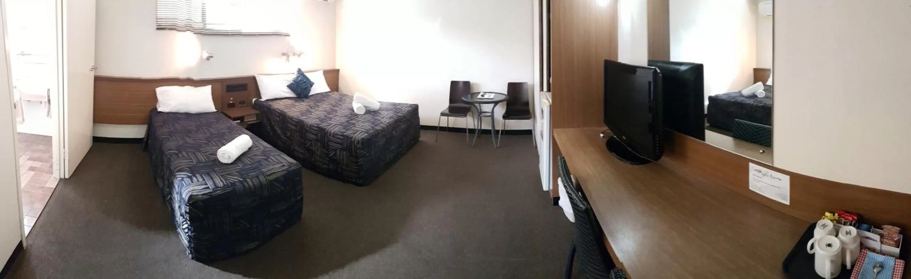 Photo of the whole room, Bed in Miners Lodge Motor Inn