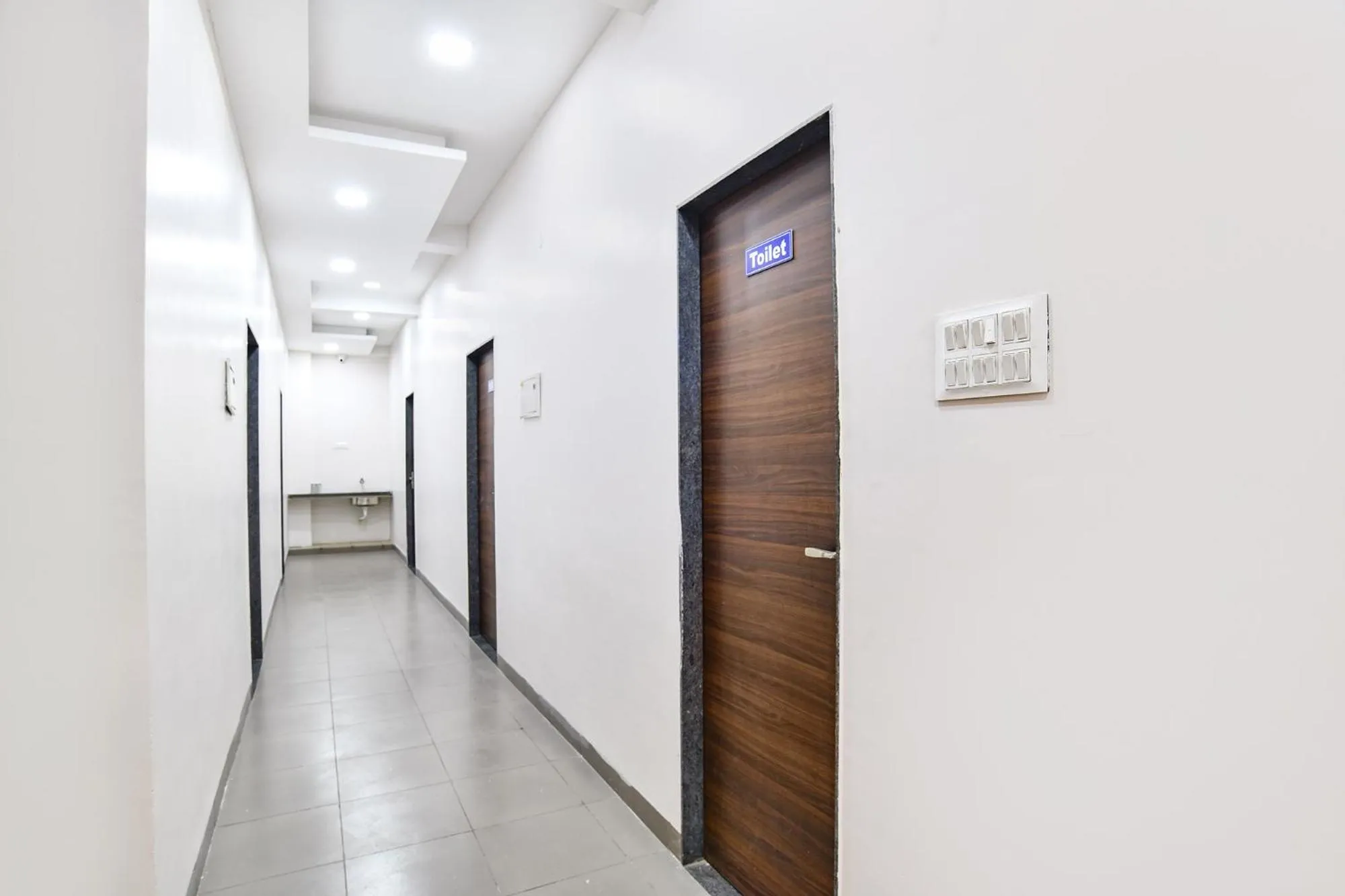 Lobby or reception in FabExpress Golden Epoch