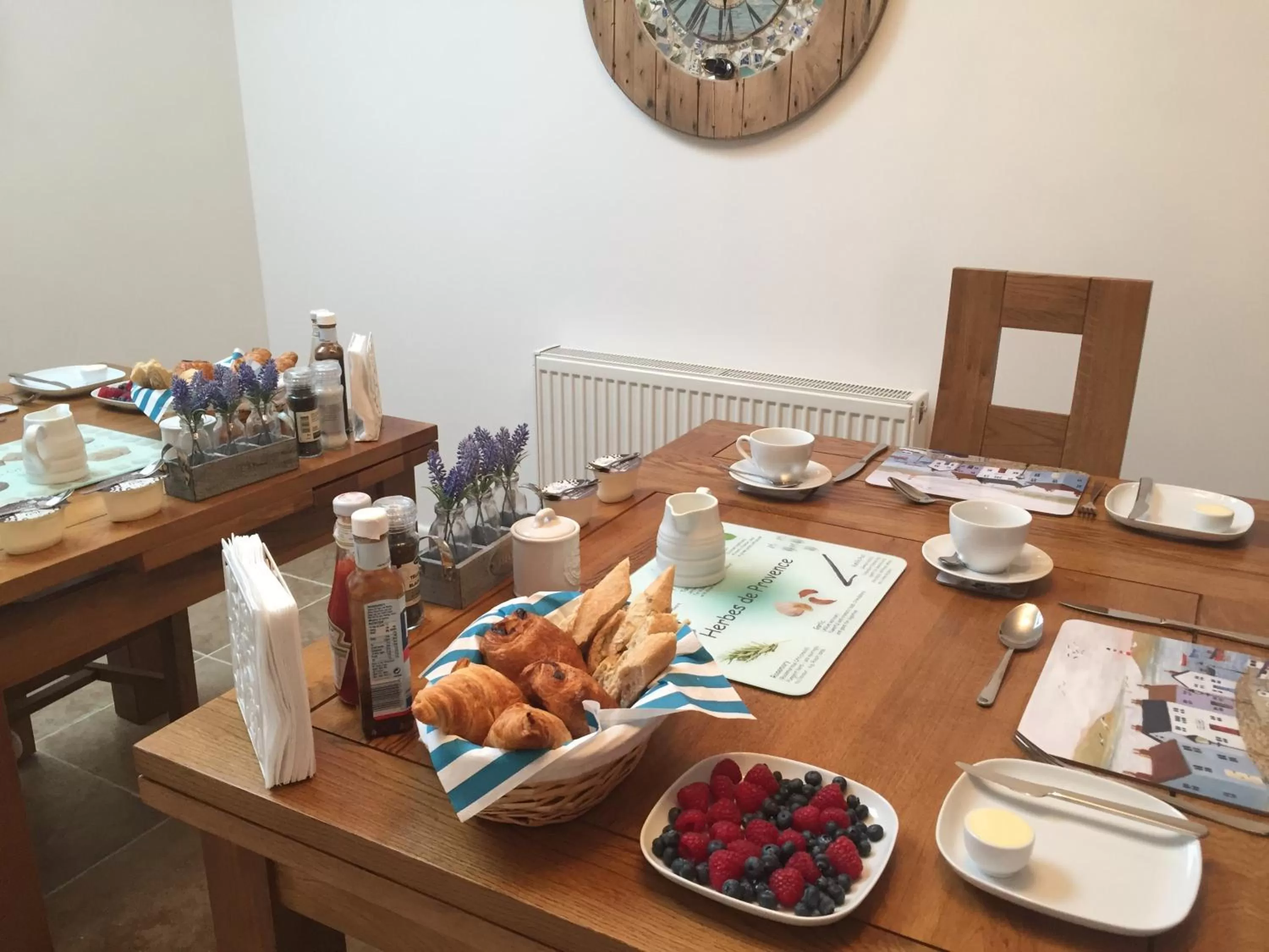 Breakfast in Avon Beach Bed & Breakfast