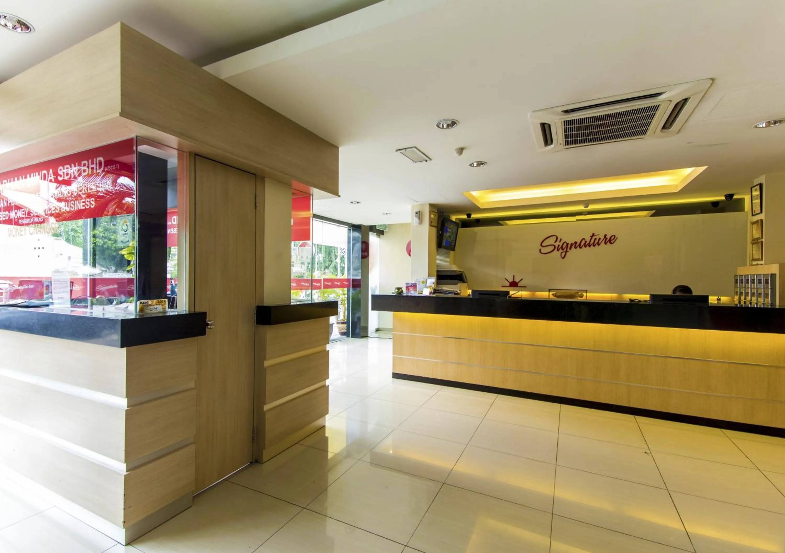 Lobby/Reception in Signature Hotel KL Sentral