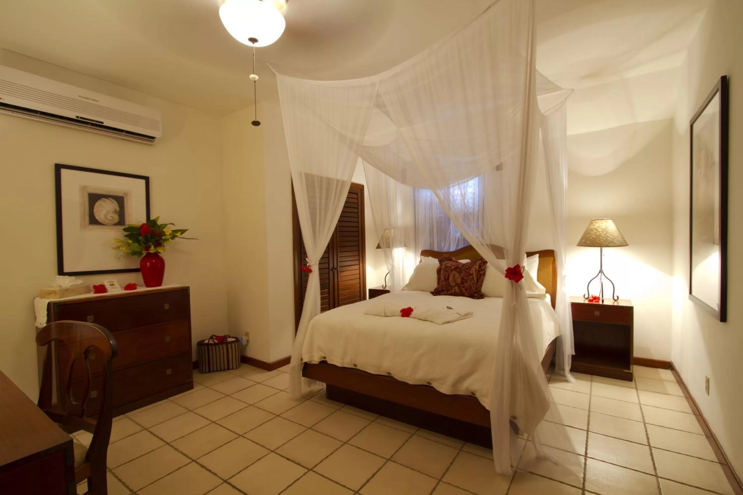 Bedroom, Bed in Victoria House Resort & Spa