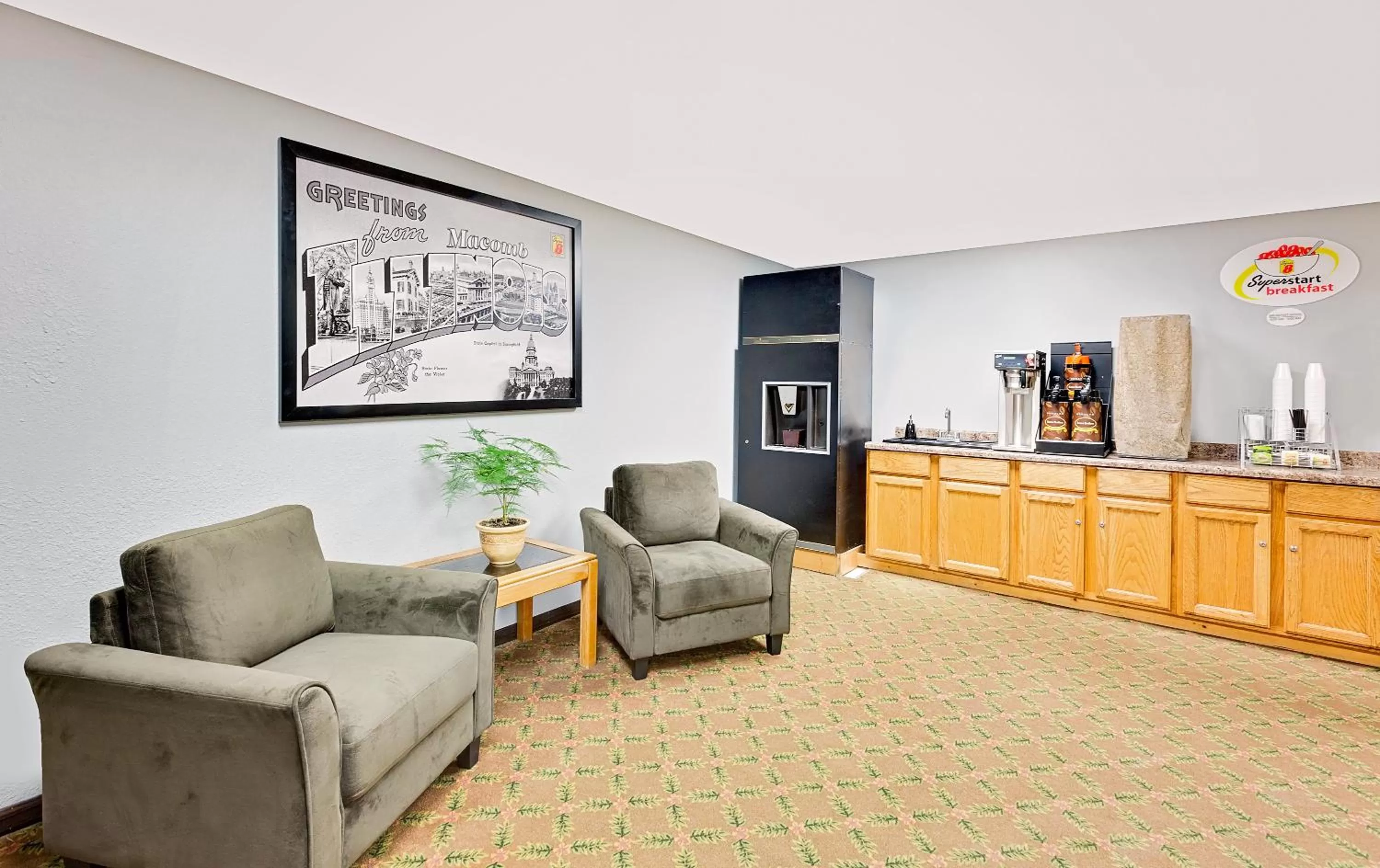 Lobby or reception in Super 8 by Wyndham Macomb