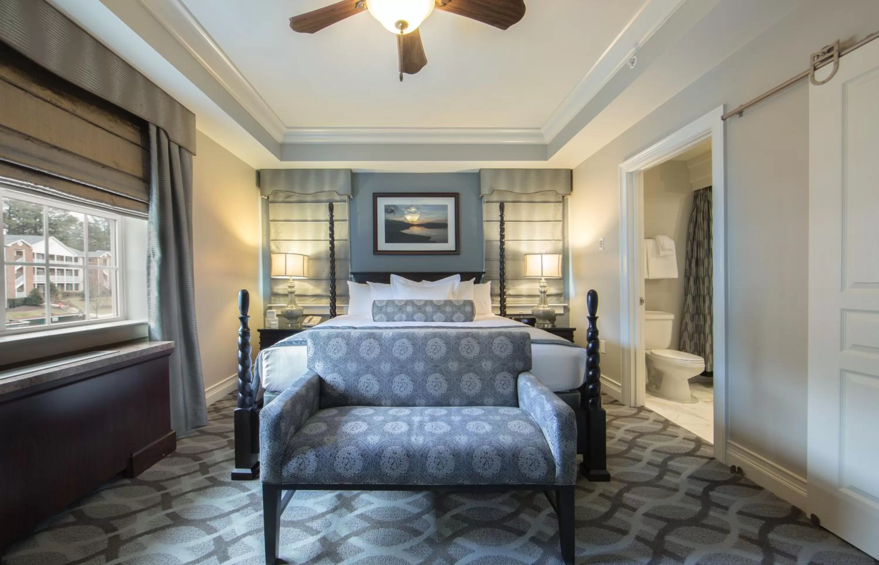 Photo of the whole room, Bed in Holiday Inn Club Vacations Williamsburg Resort