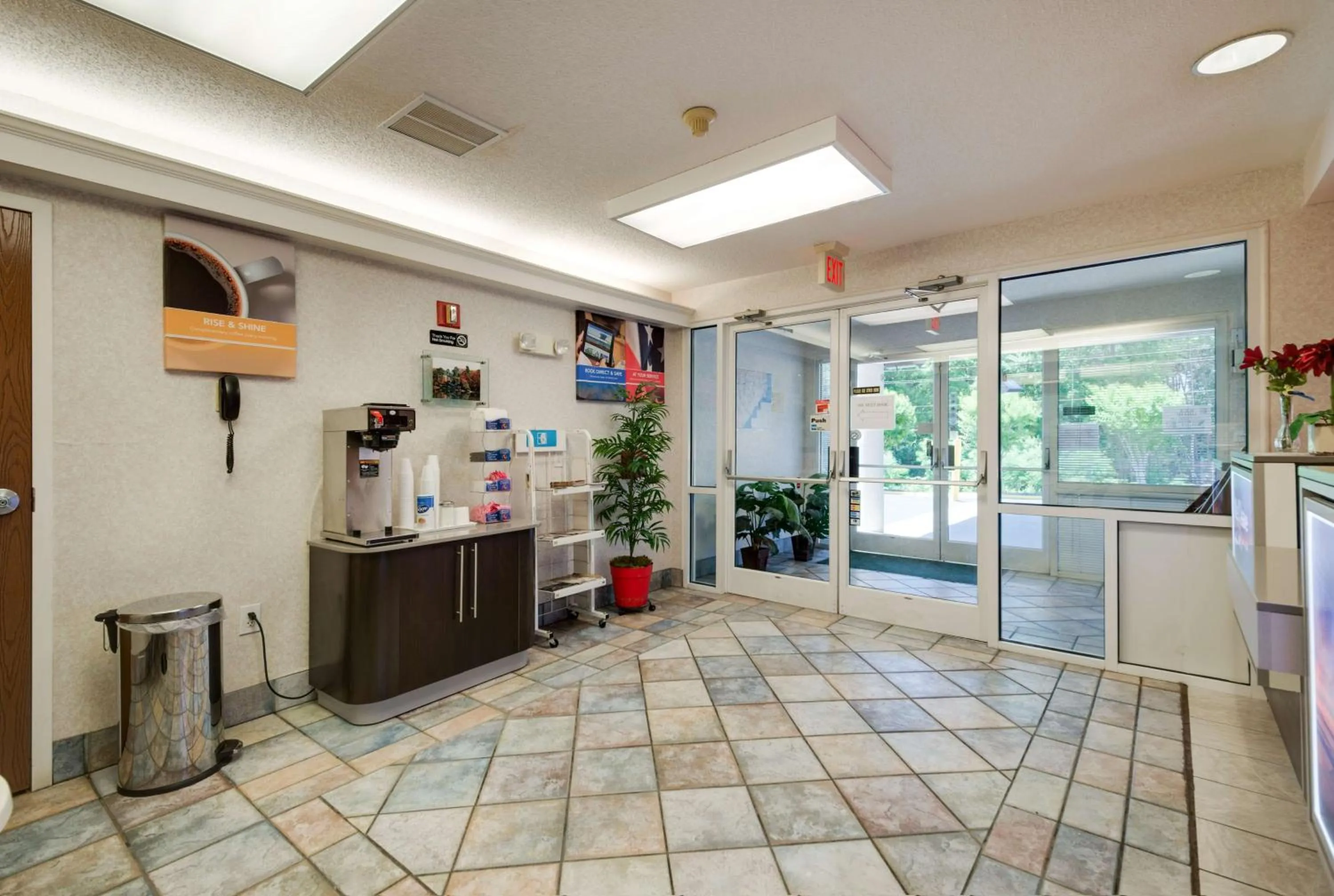 Lobby or reception in Motel 6-Statesville, NC