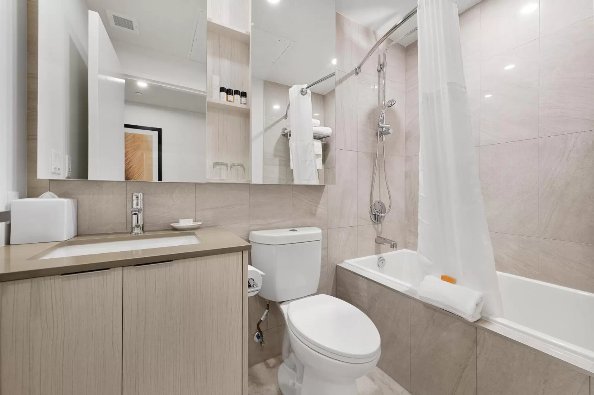 Shower in reStays Ottawa