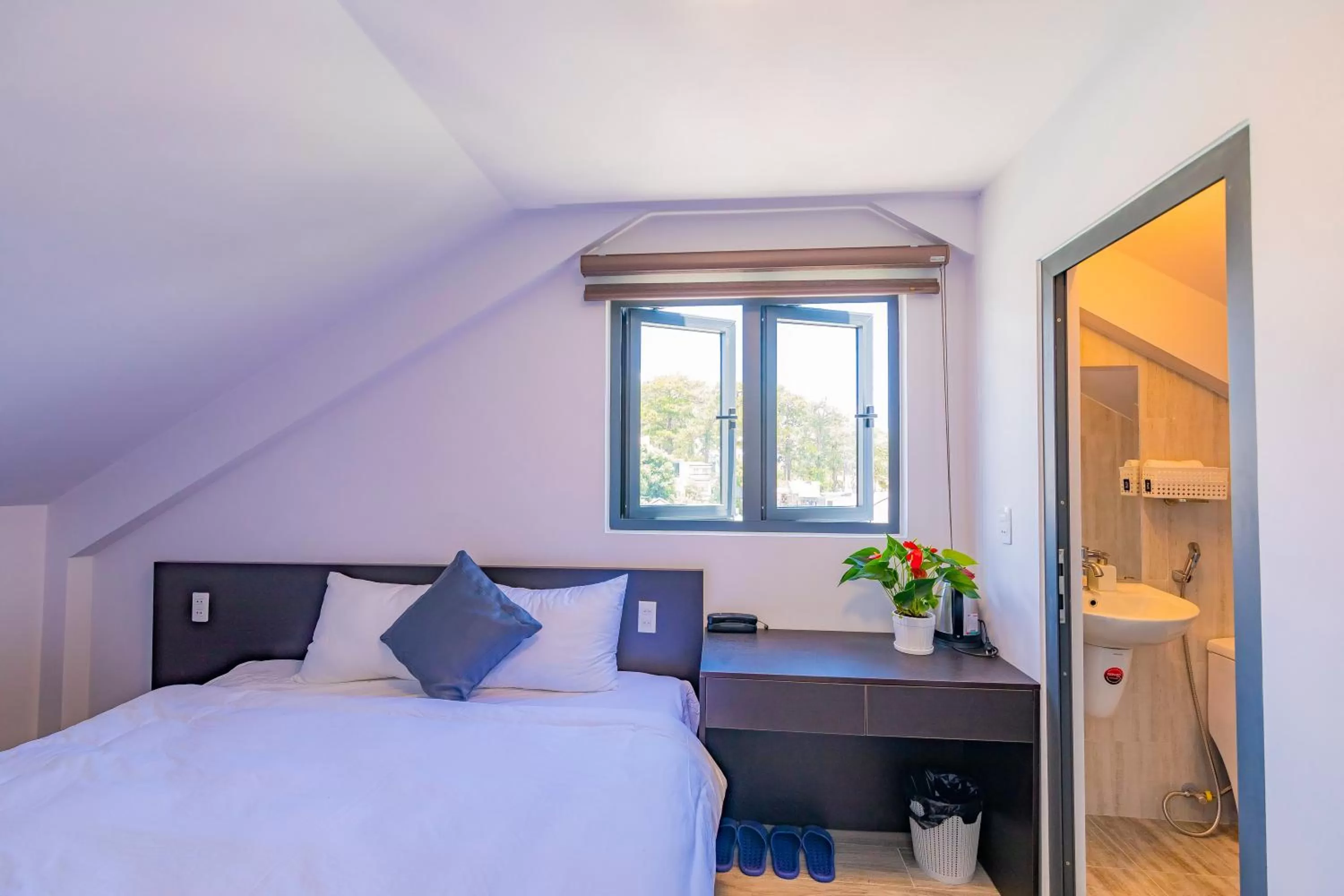 Bed in Khanh Uyen 3 Hotel