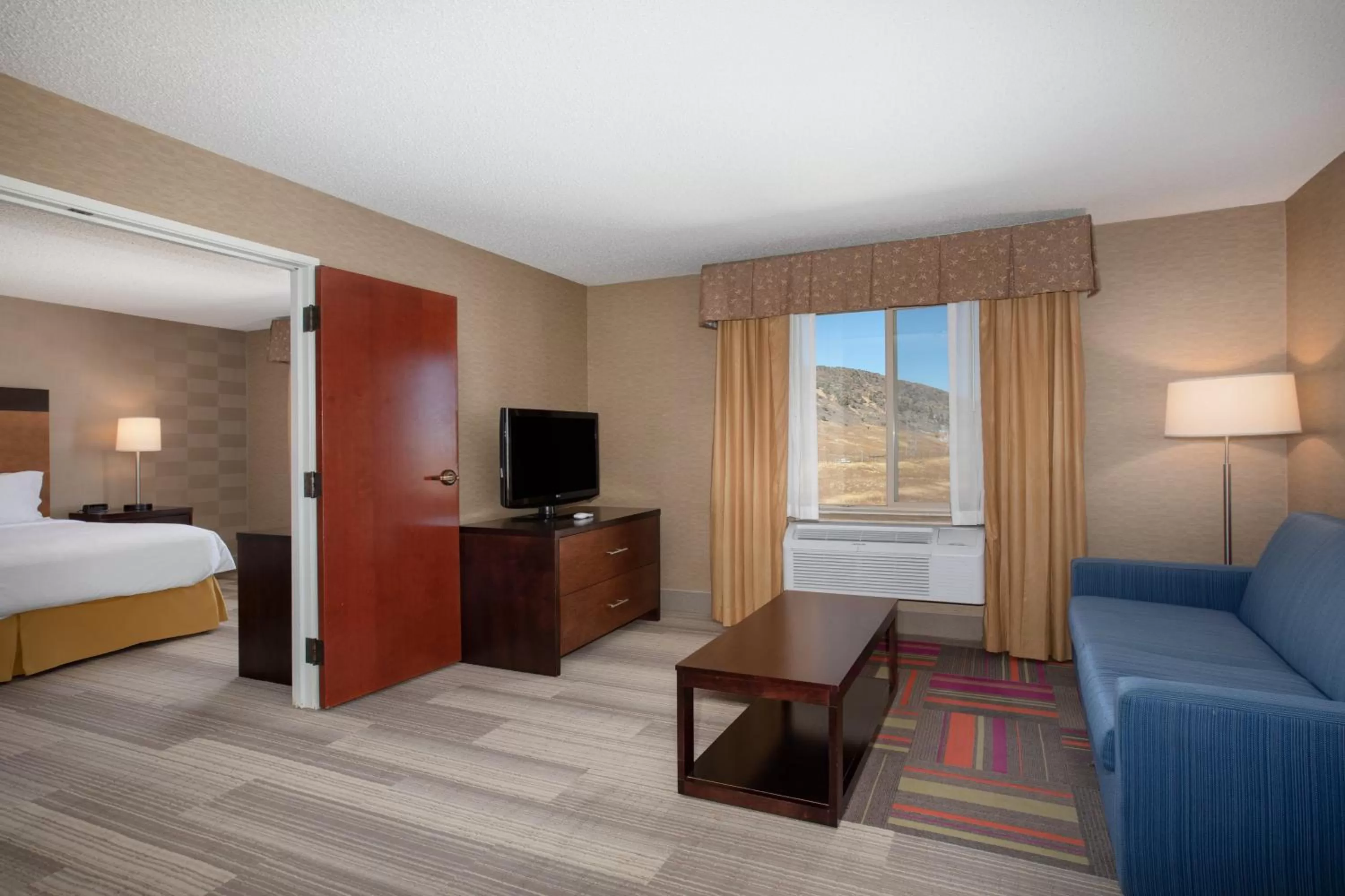 Photo of the whole room, Bed in Holiday Inn Express Hotel & Suites Littleton by IHG