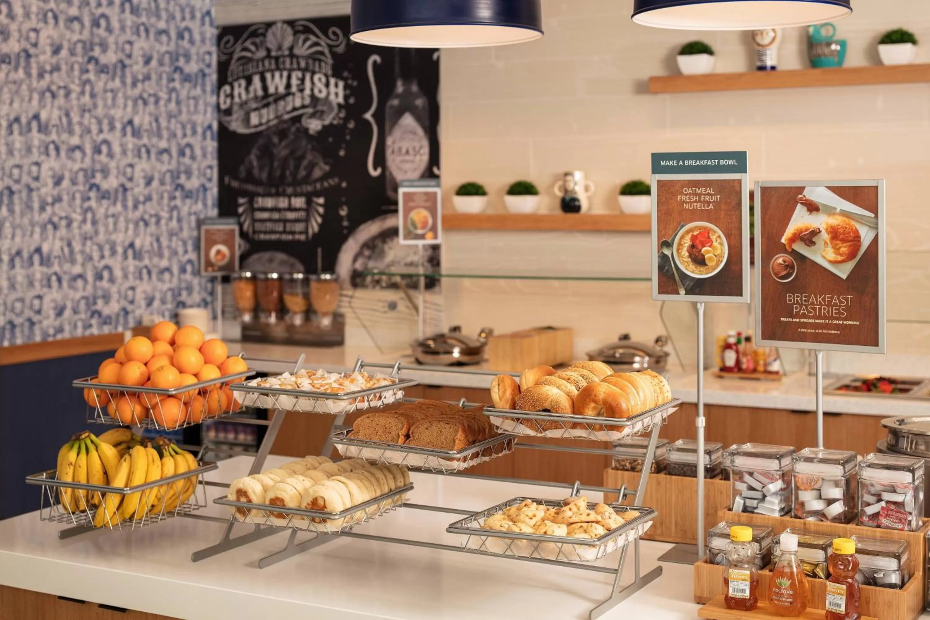 Breakfast in TownePlace Suites by Marriott New Orleans Downtown/Canal Street