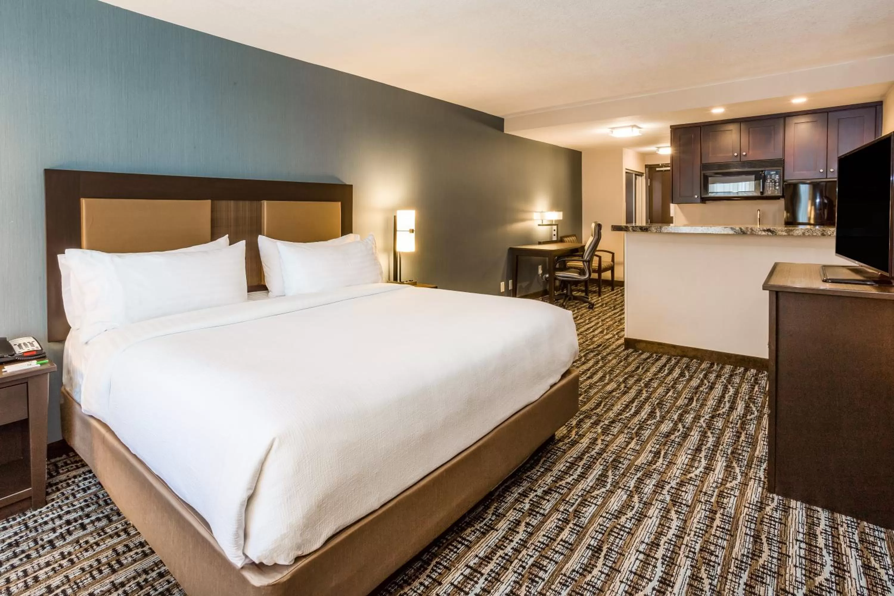 Bedroom, Bed in Holiday Inn South Jordan - SLC South by IHG