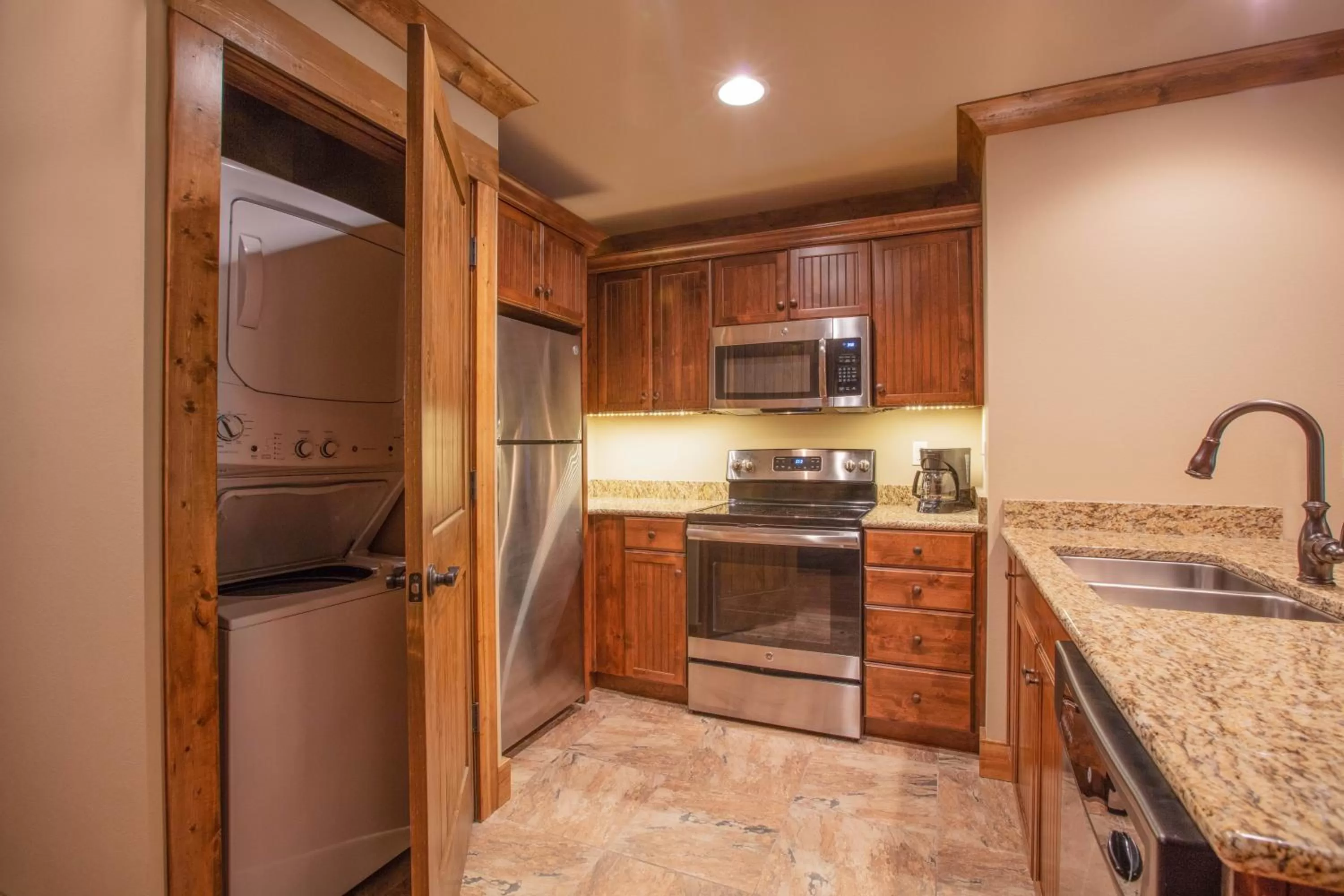 Kitchen or kitchenette in Westgate Branson Woods Resort