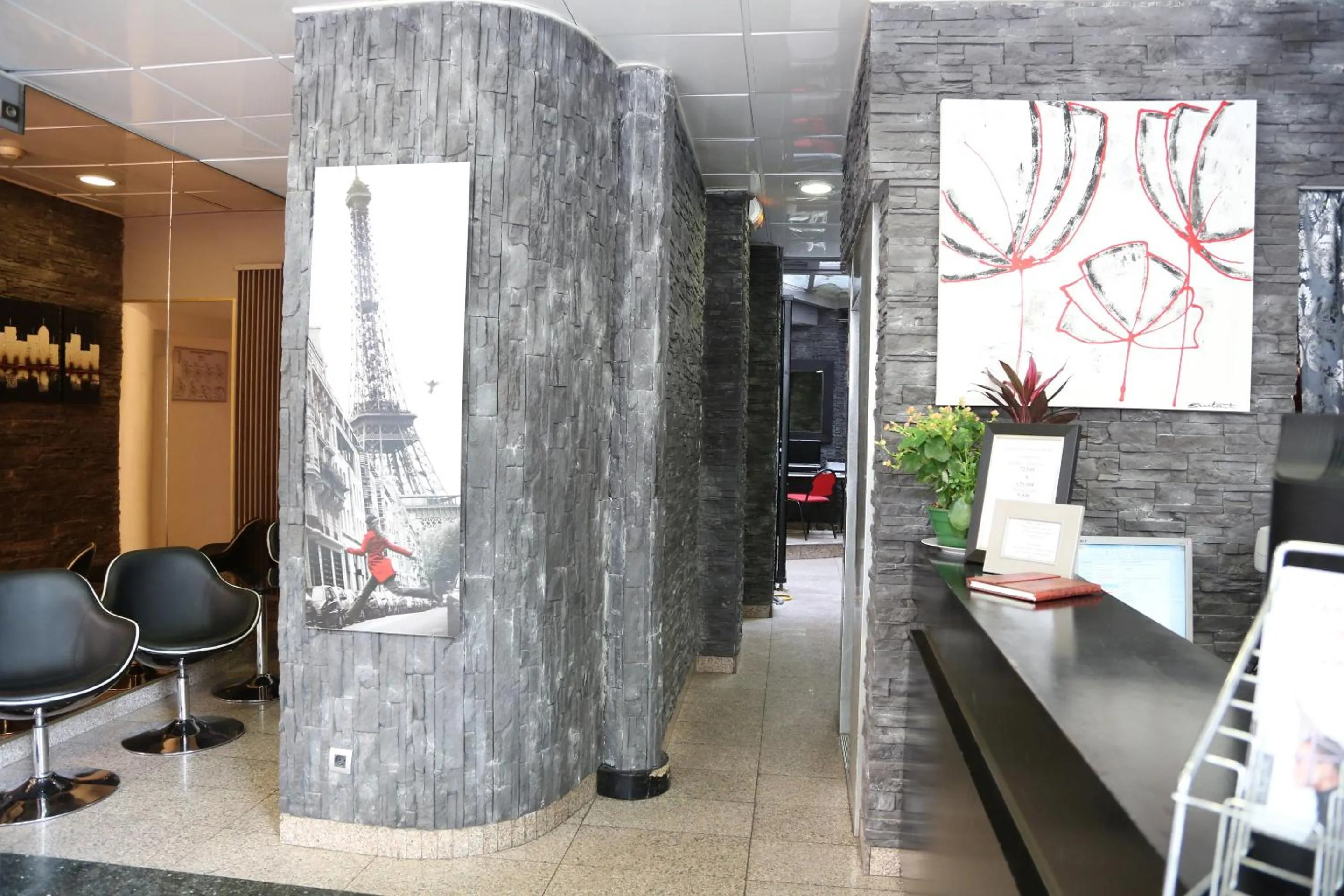 Lobby or reception in Grand Hotel Nouvel Opera