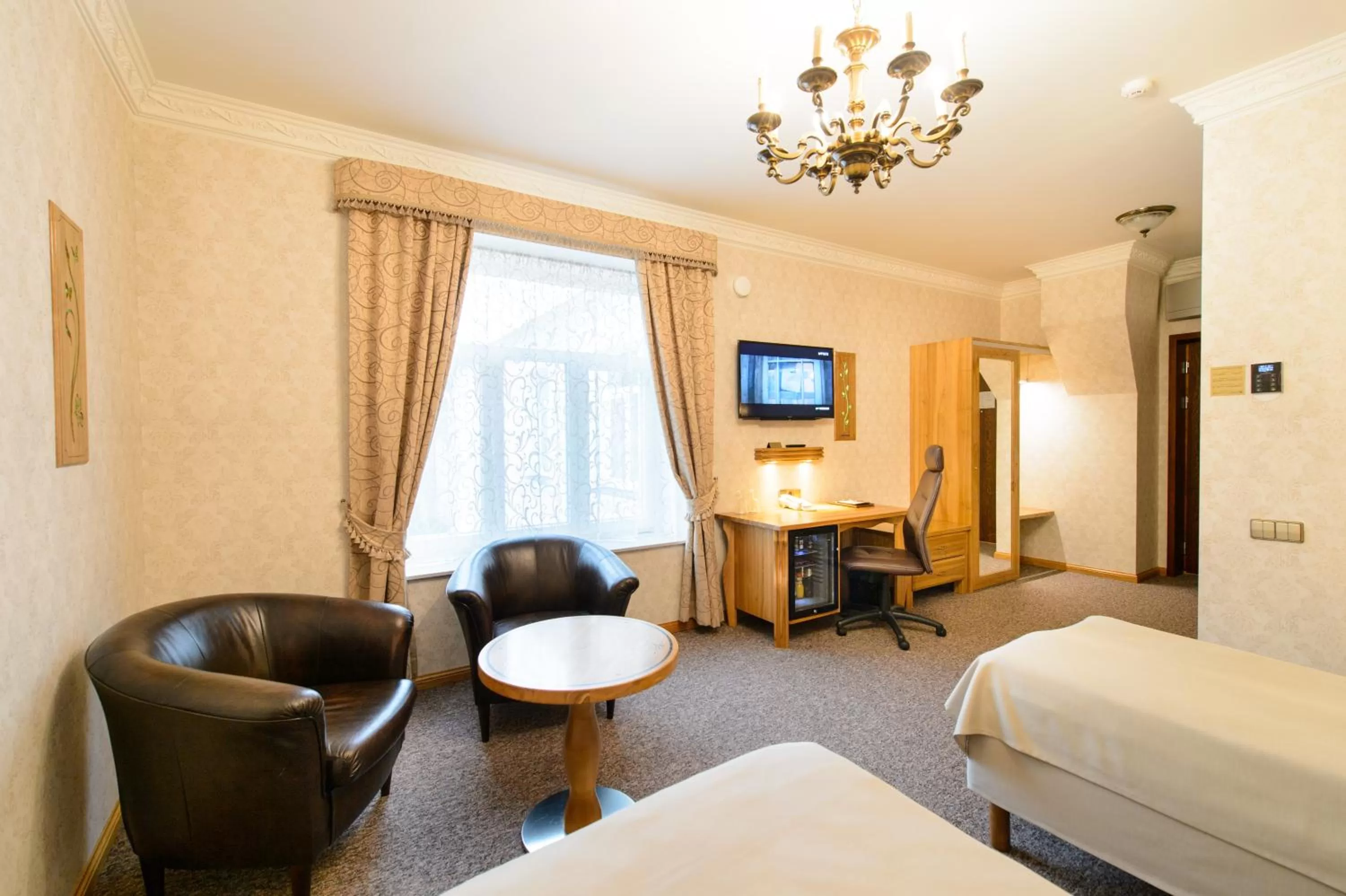 Photo of the whole room, Bed in Georgi Hotell