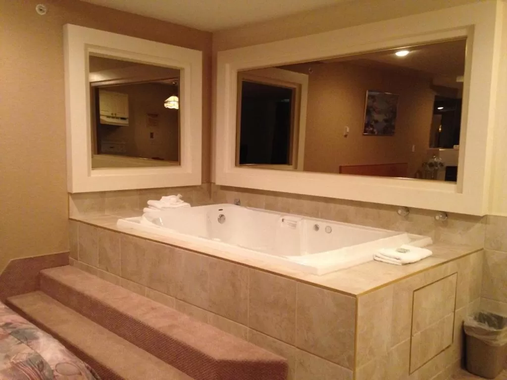 Bathroom in Western Budget Motel Peace River