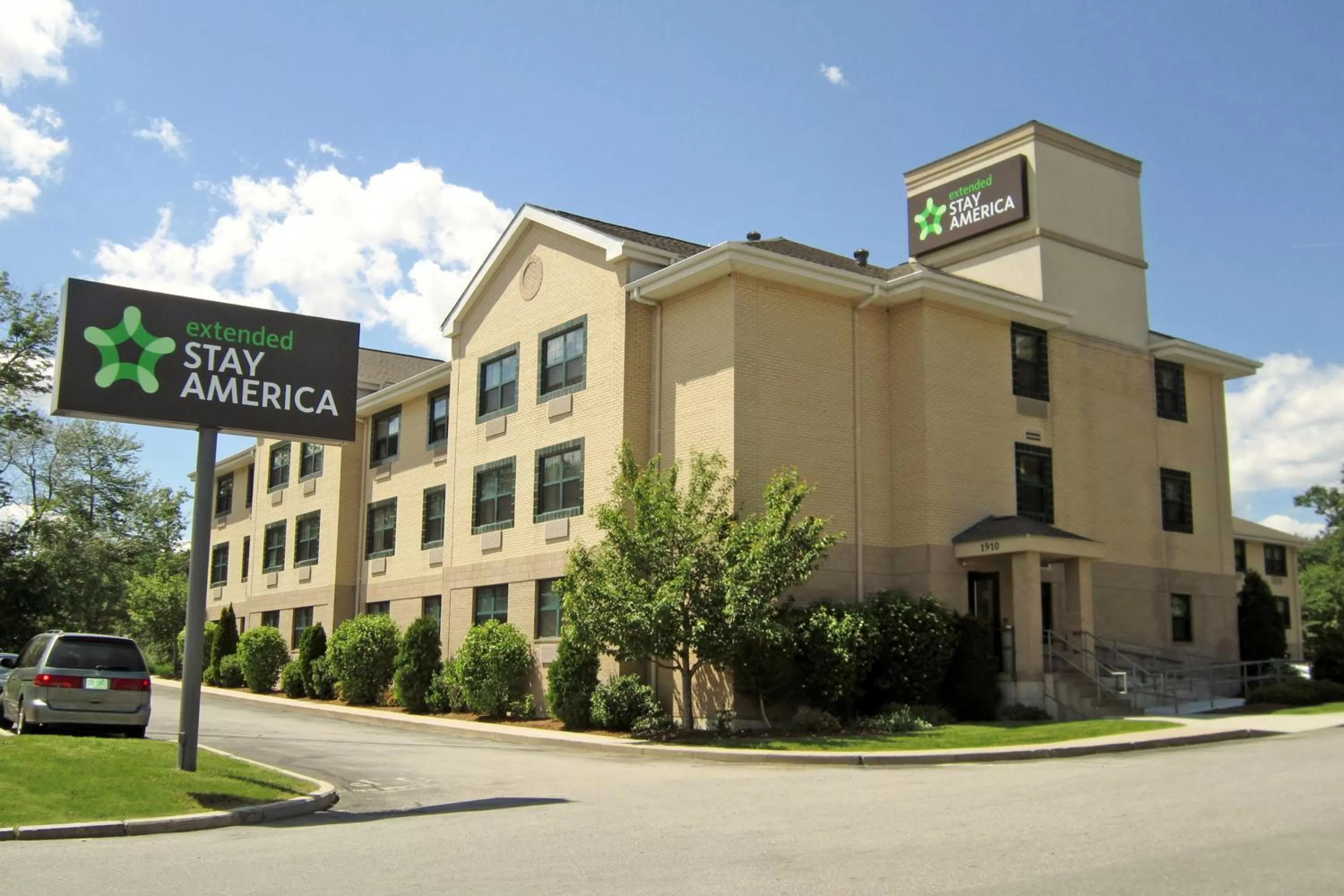 Property building in Extended Stay America Suites - Boston - Tewksbury