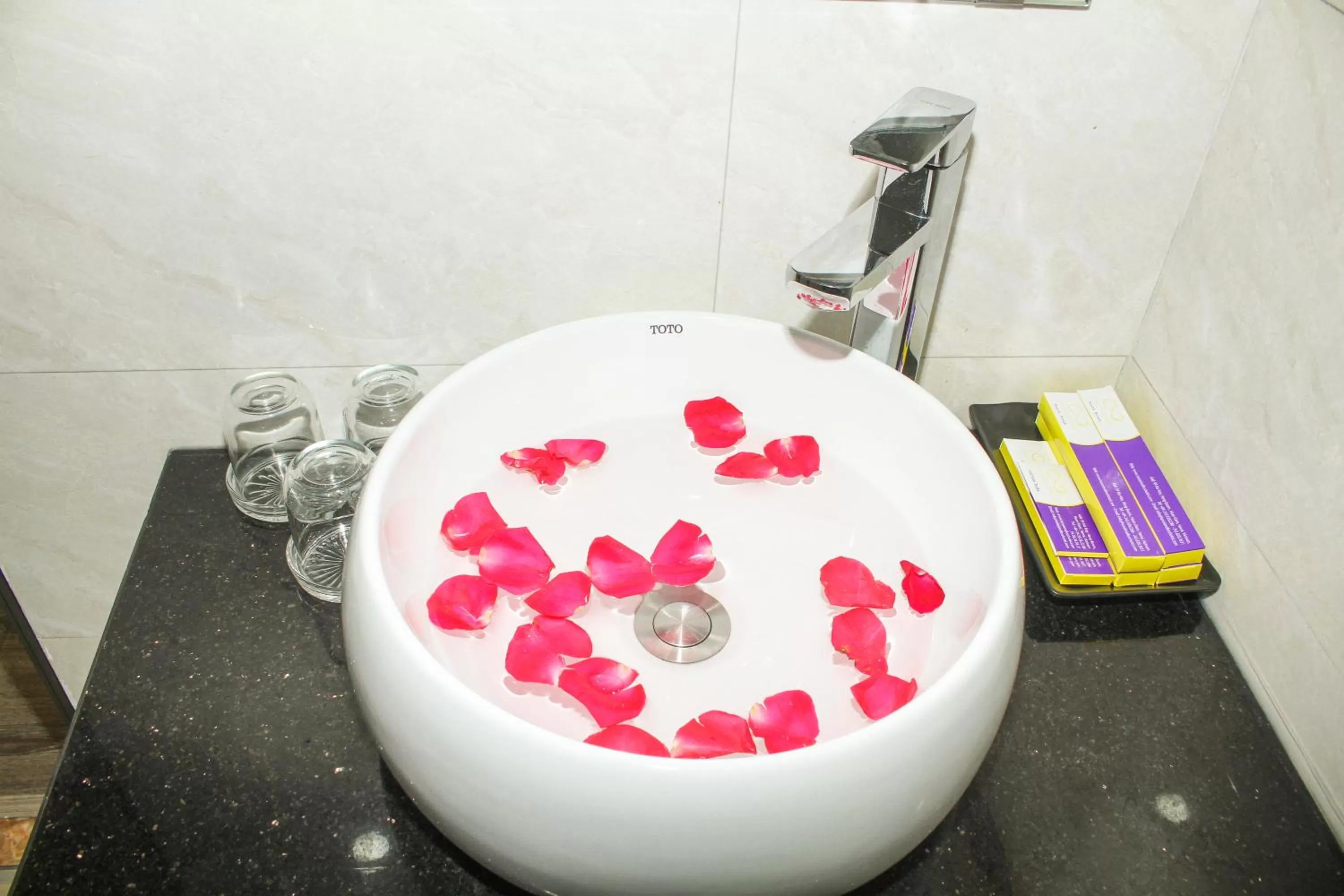 Bathroom in Hanoi Endless Hotel