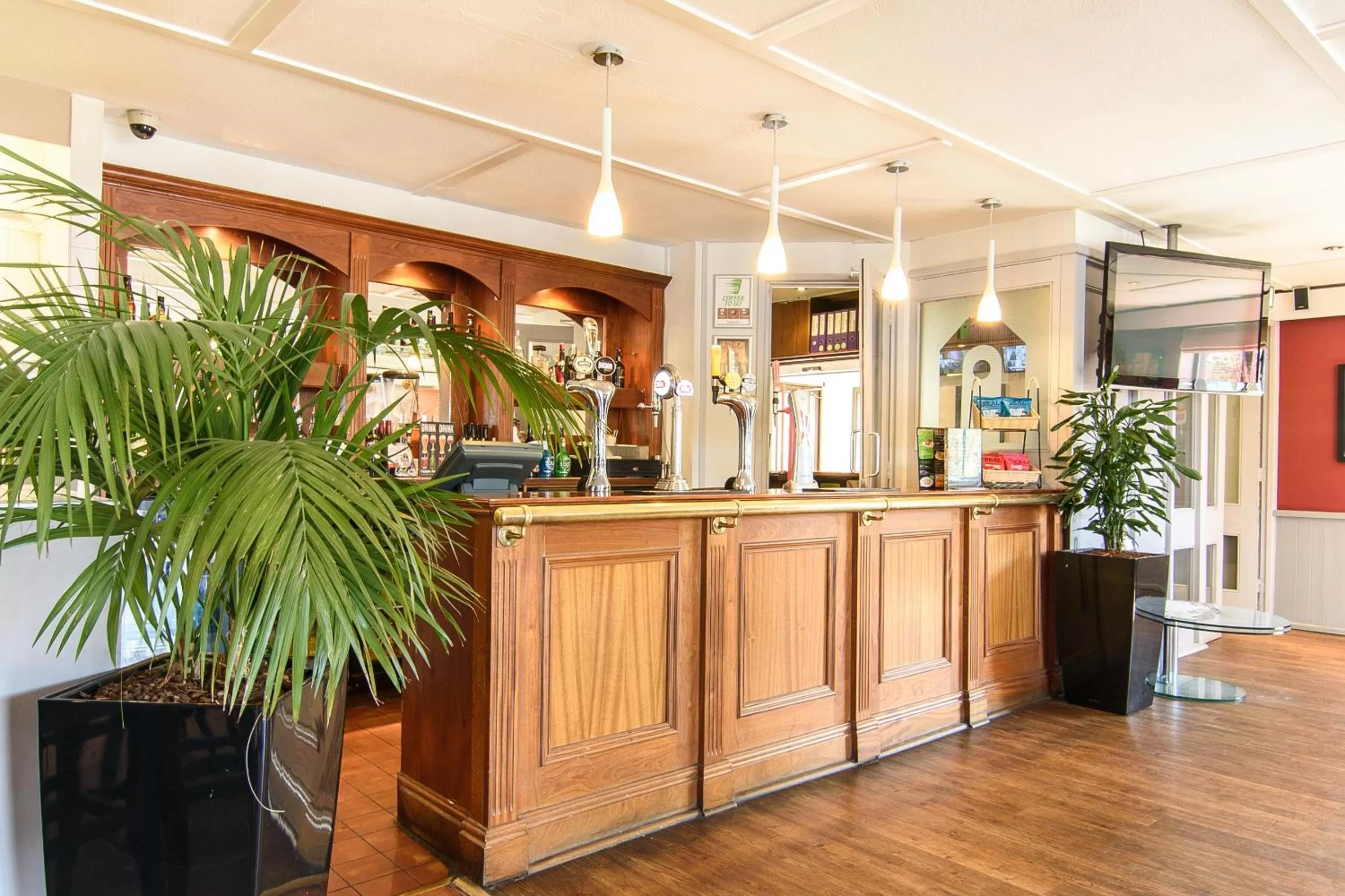 Lounge or bar in Campanile Manchester