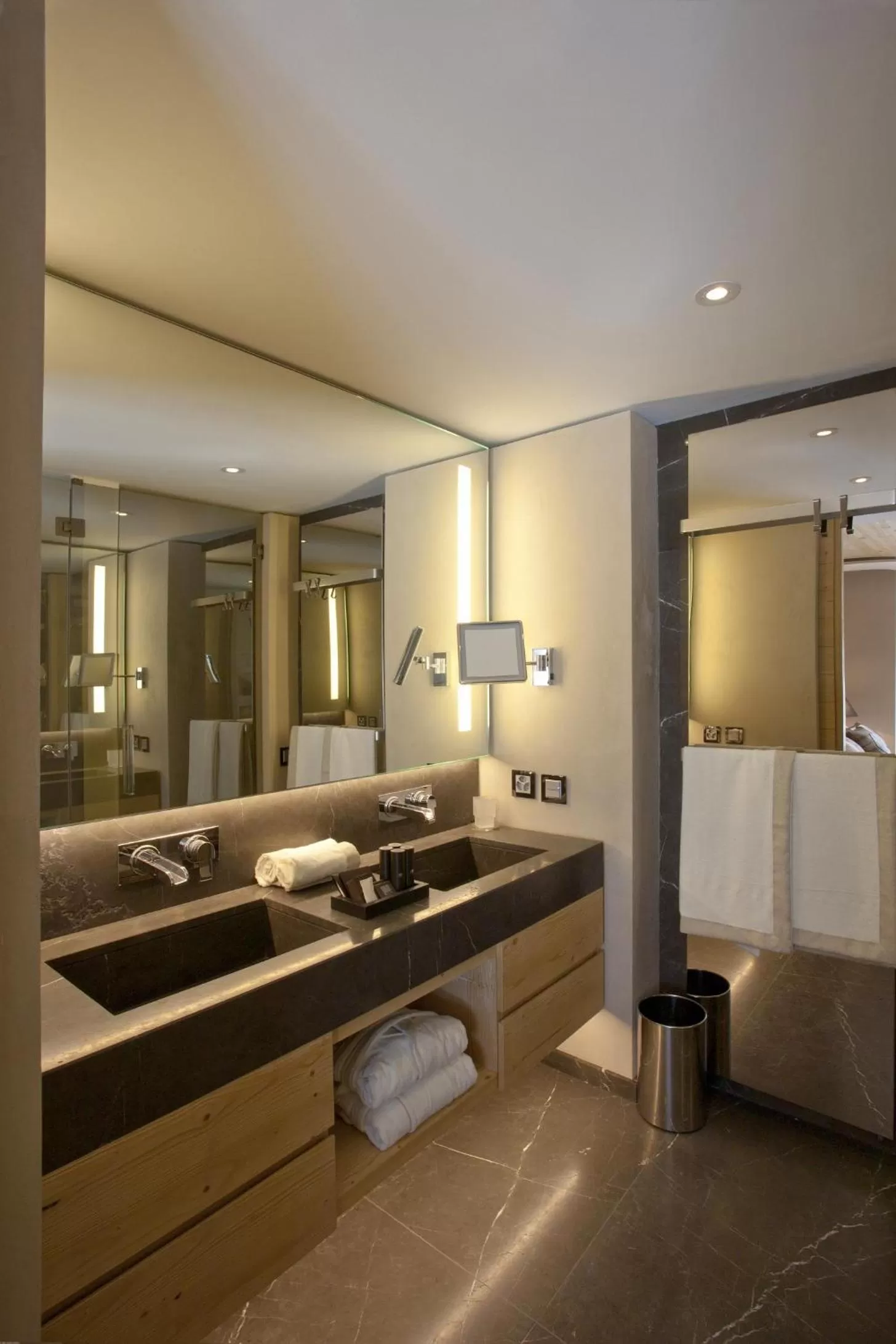 Shower in Hôtel de Rougemont & Spa