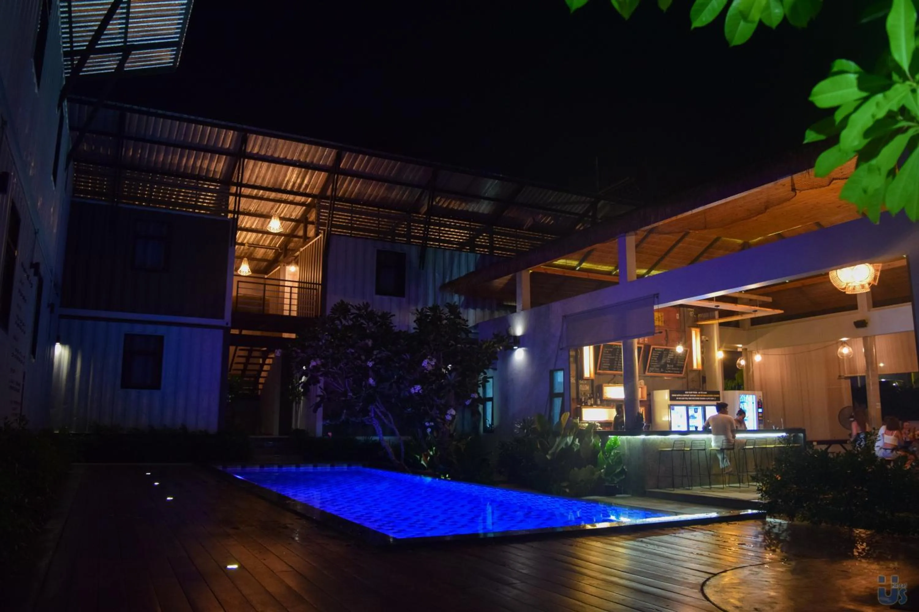 Swimming pool in Us Hostel Samui