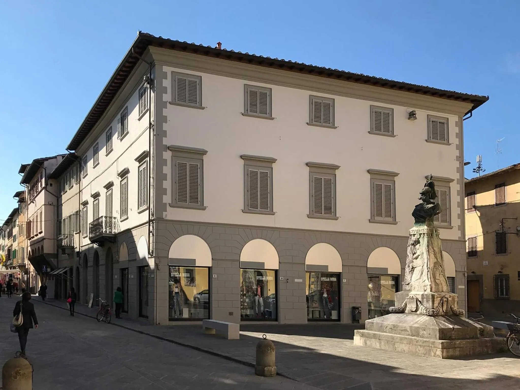 Facade/entrance in Palazzo Vasarri - Luxury design suites