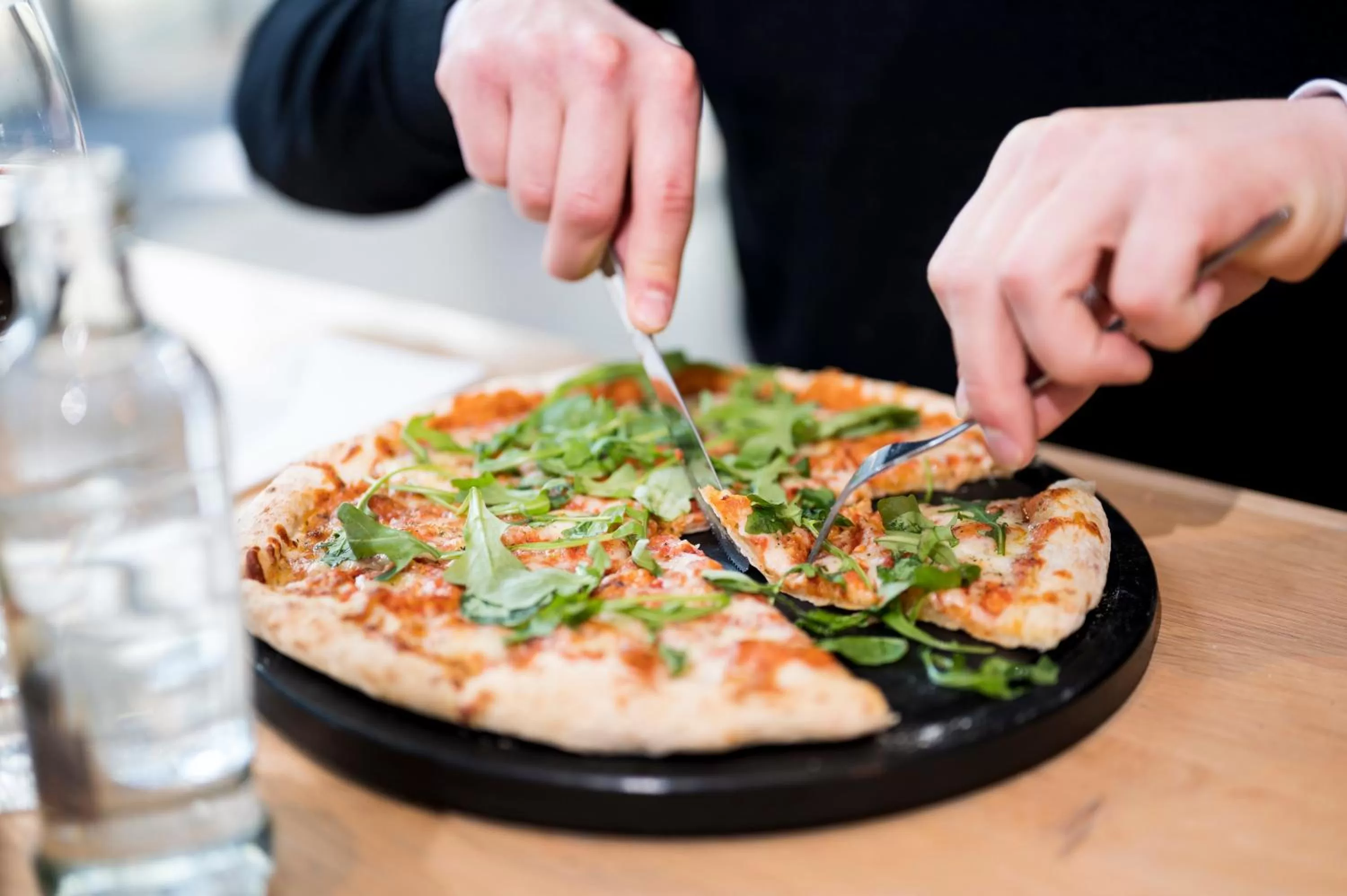 Restaurant/places to eat in Holiday Inn Express Mechelen City Centre by IHG